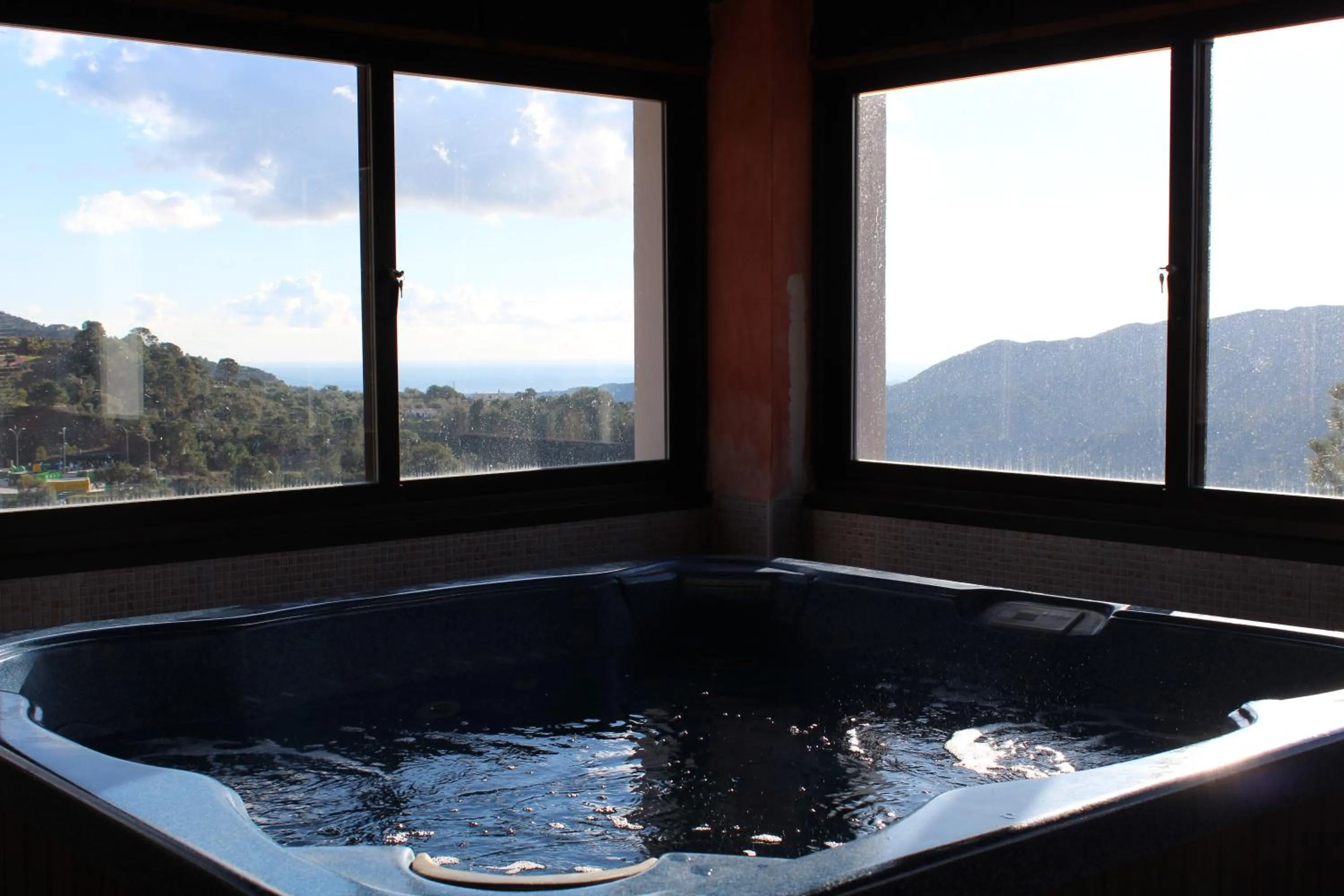 Hot Tub in Hotel Rural Los Jarales
