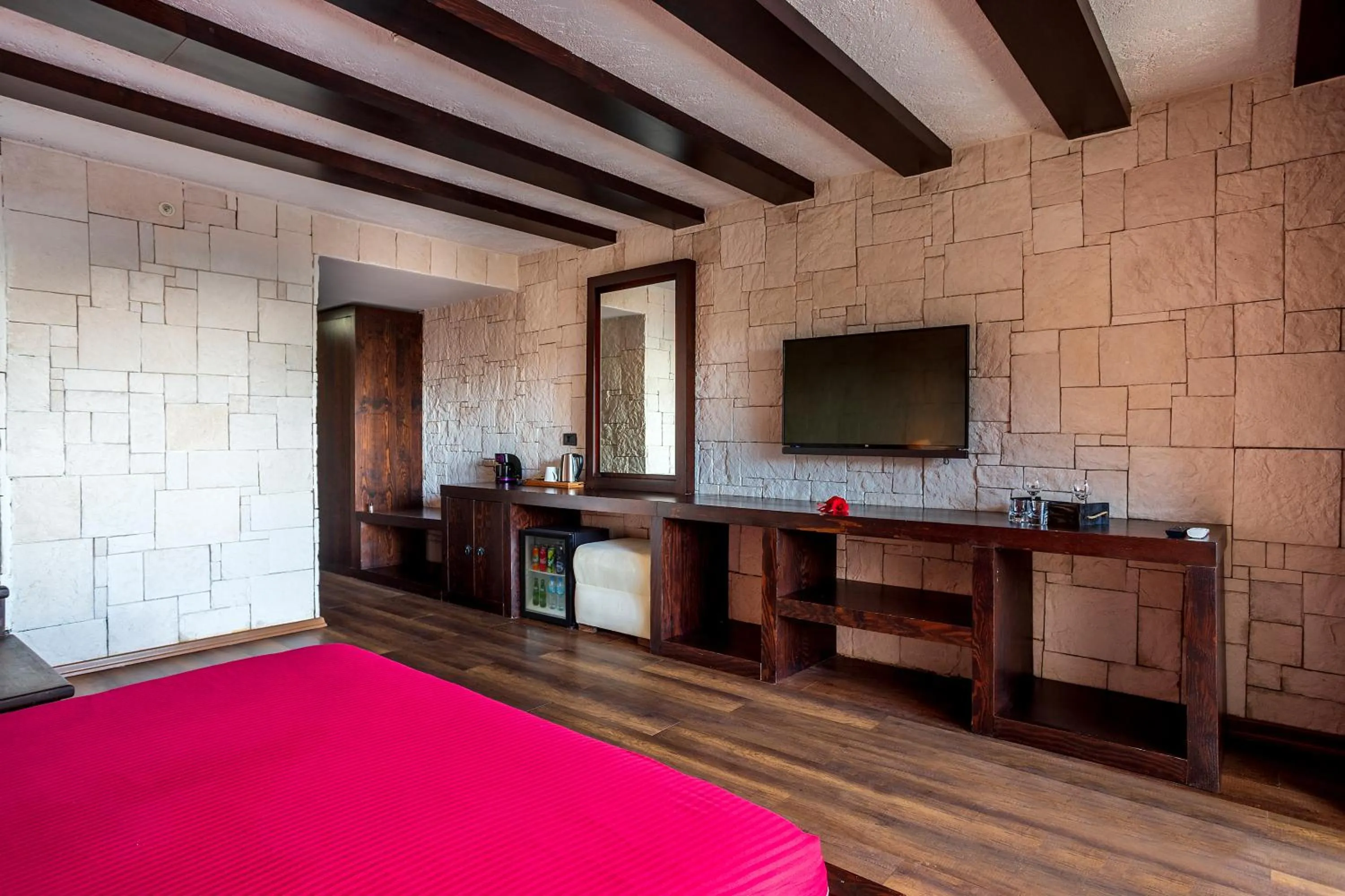 Bed in Manaspark Deluxe Hotel