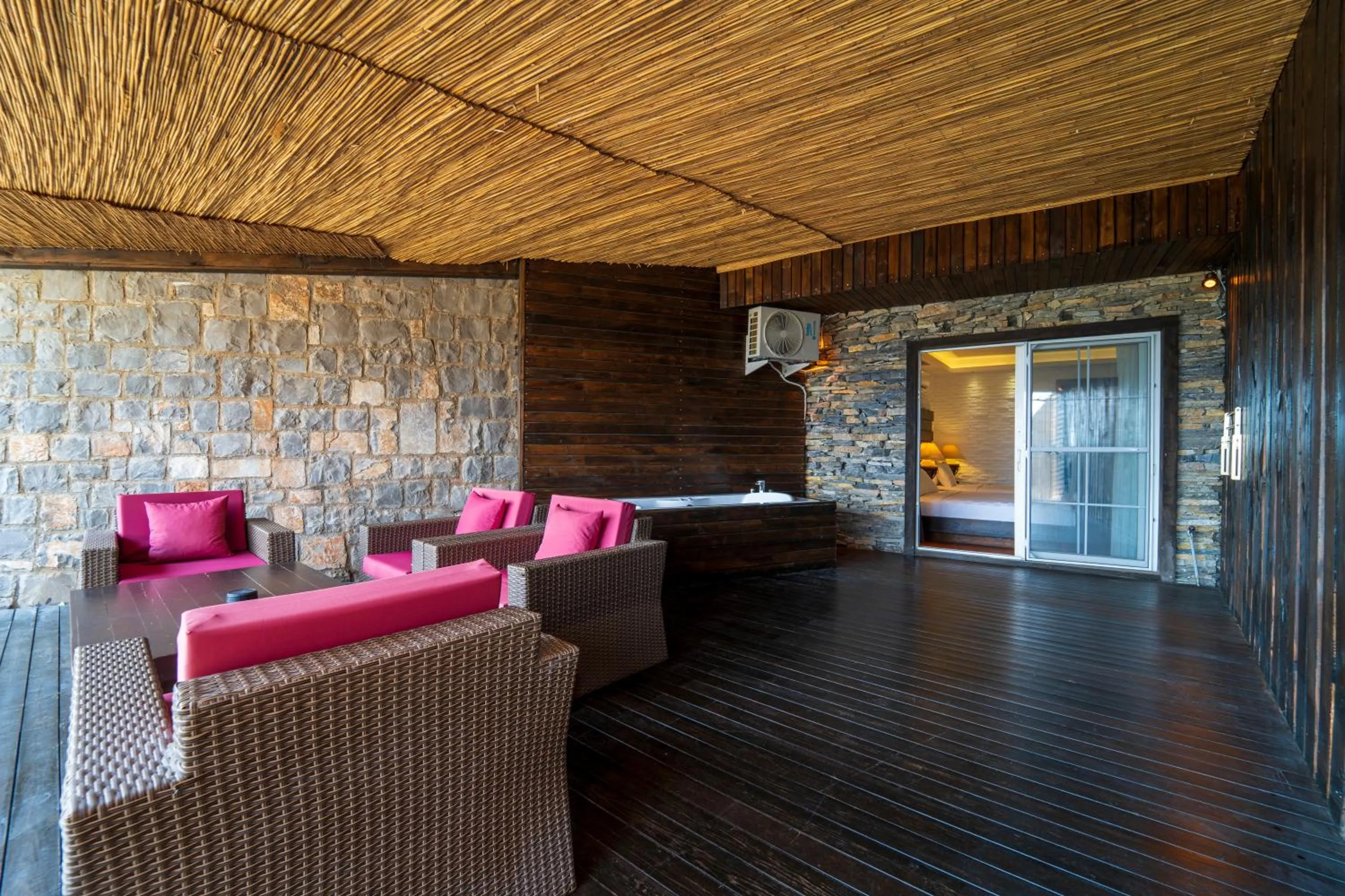 Balcony/Terrace in Manaspark Deluxe Hotel