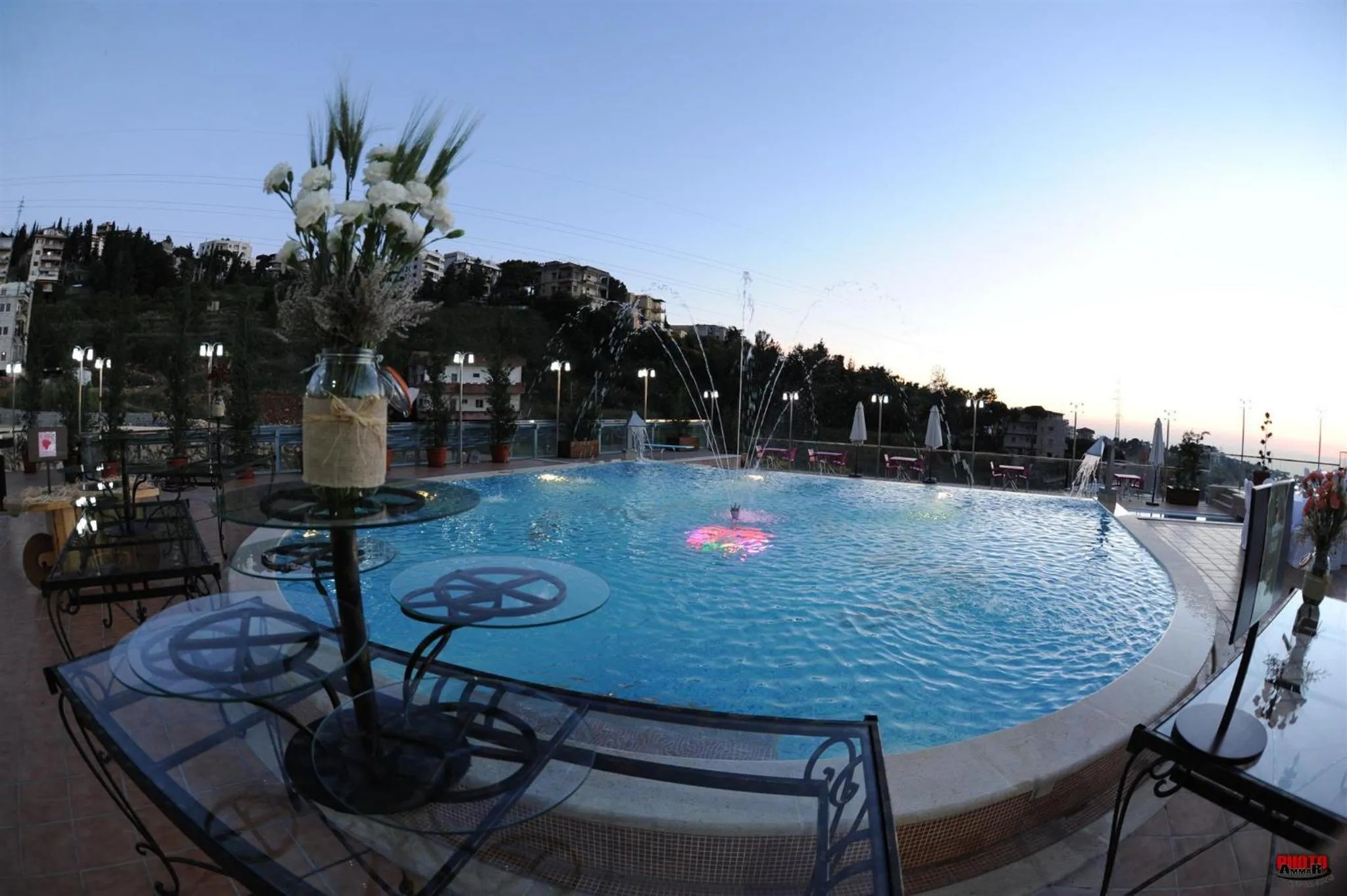 Swimming pool in Golden Lili Resort & Spa