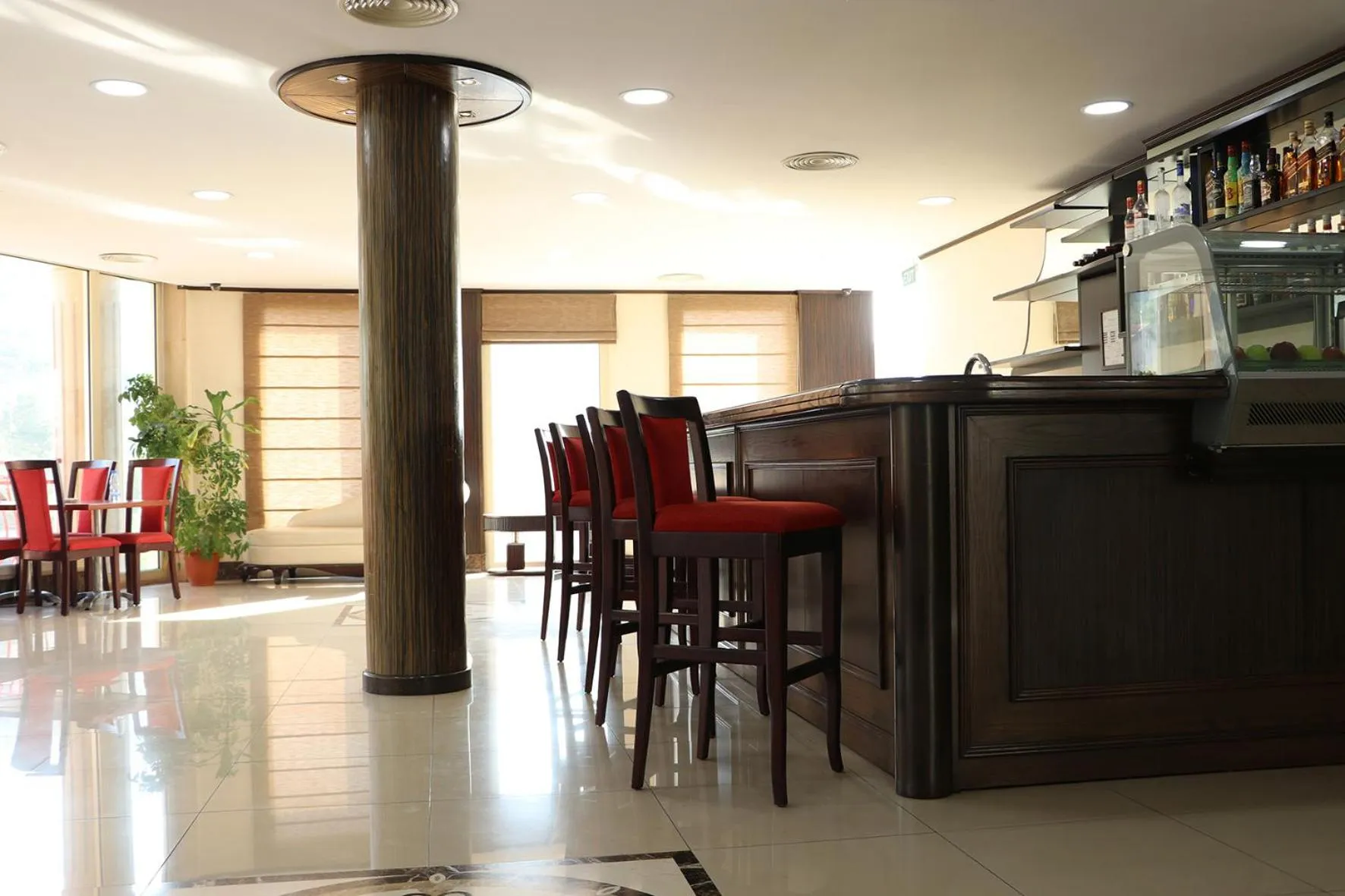 Lounge or bar in Golden Lili Resort & Spa