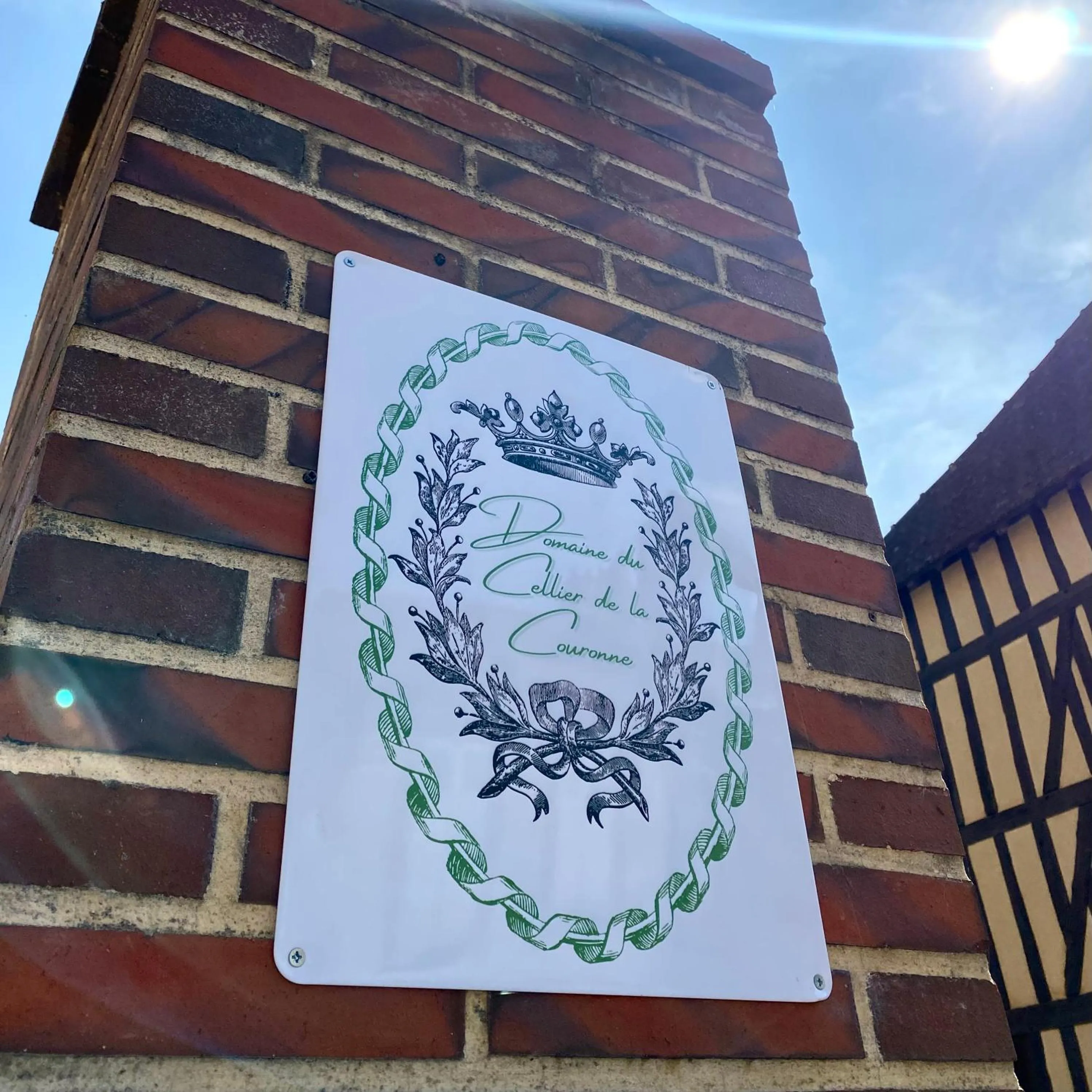 Property logo or sign in Domaine du Cellier de la Couronne