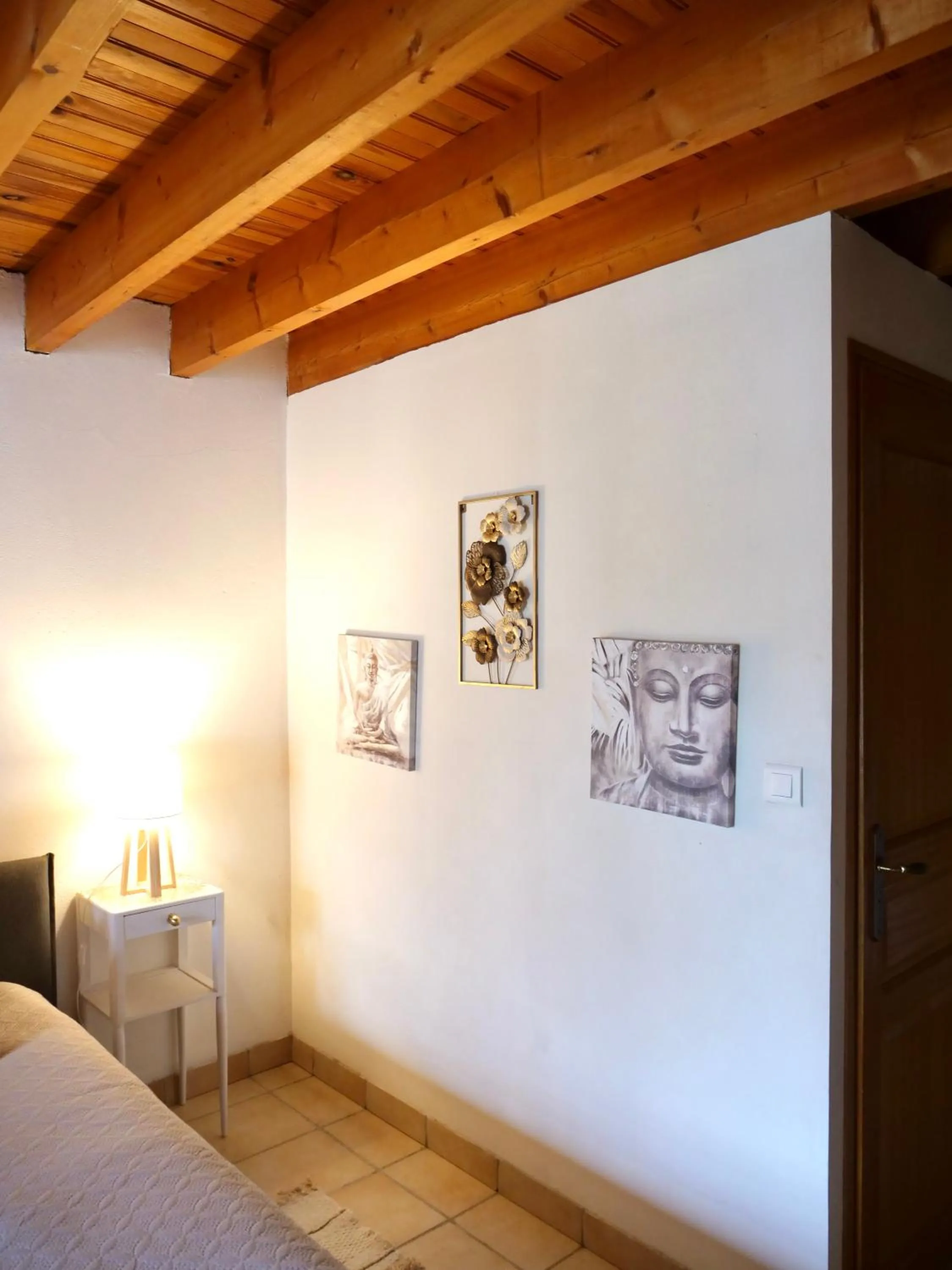 Decorative detail, Bed in Domaine du Cellier de la Couronne