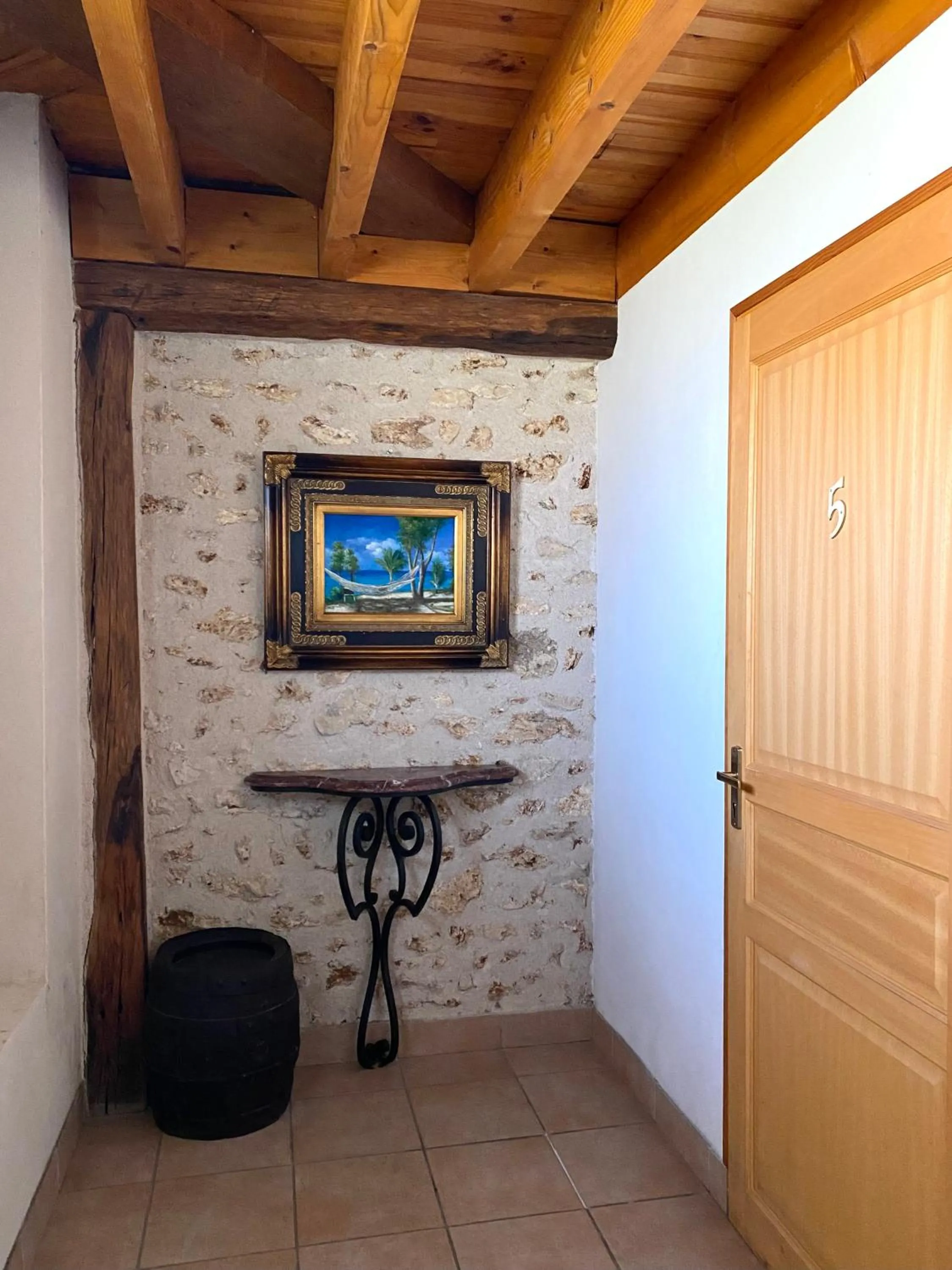 Decorative detail in Domaine du Cellier de la Couronne