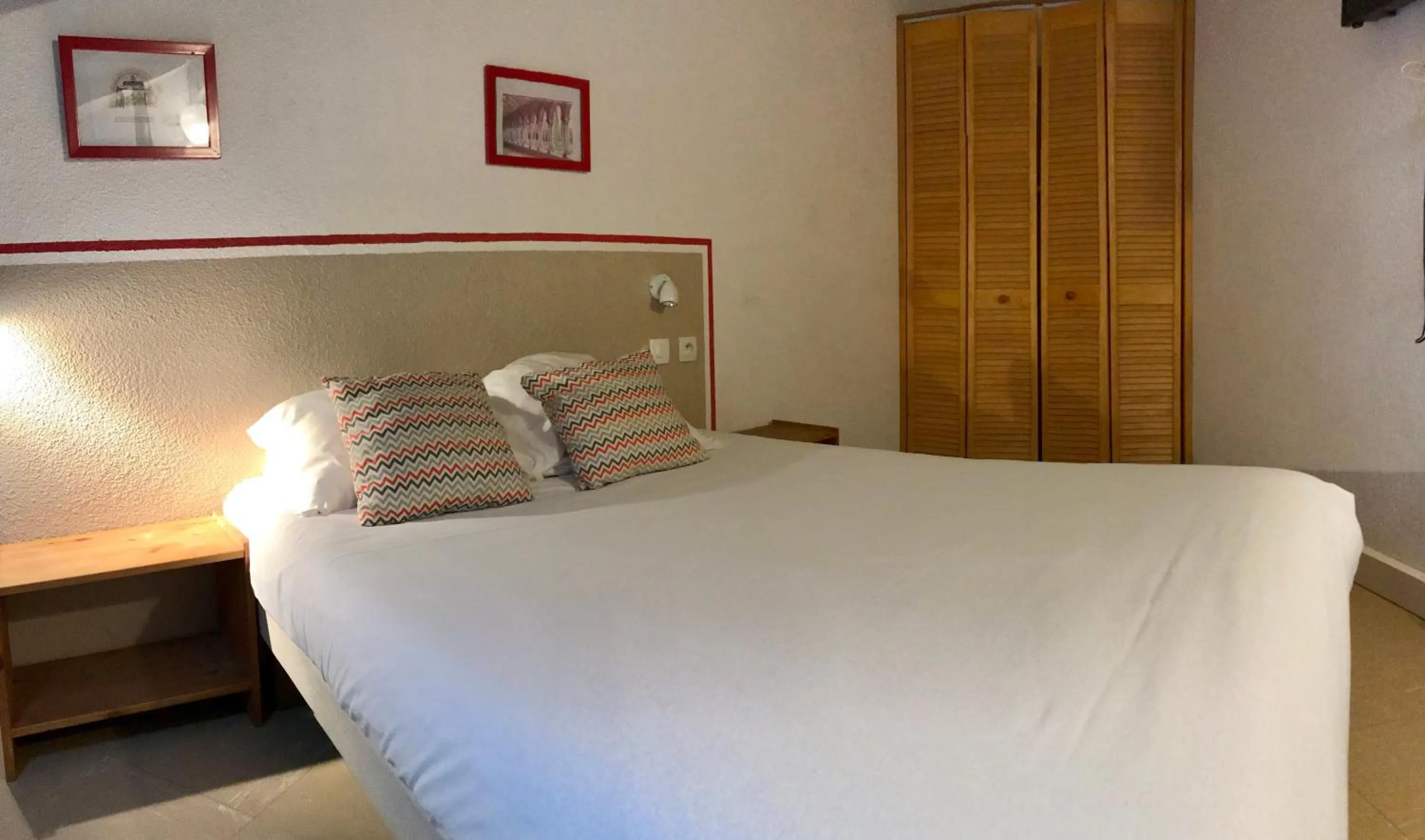 Photo of the whole room, Bed in Résidence Thibaud