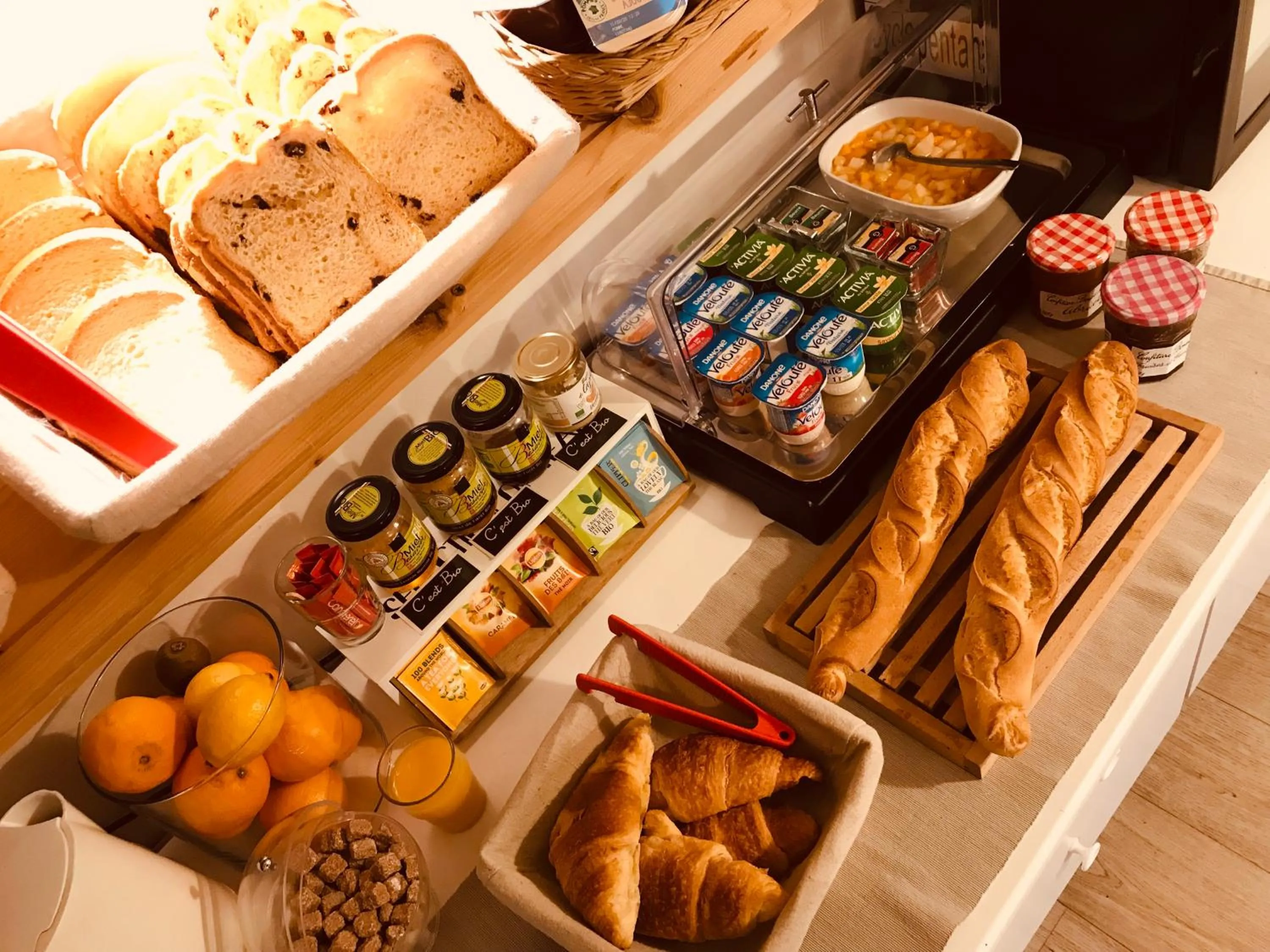 Breakfast in Résidence Thibaud