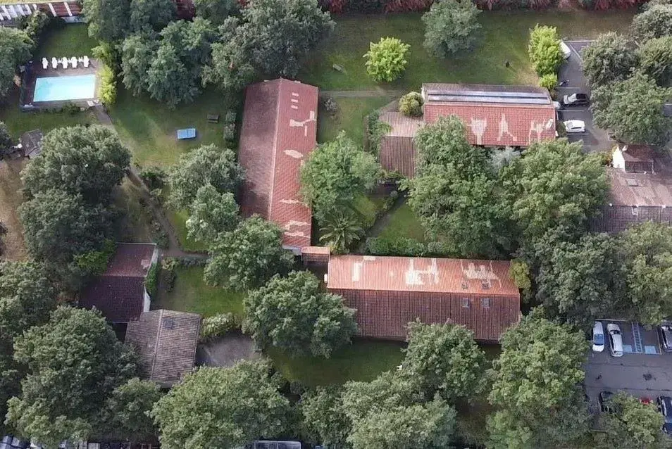 Bed in 6-Bed Mixed Dormitory Room in Résidence Thibaud Bed in 6-Bed Mixed Dormitory Room in Résidence Thibaud