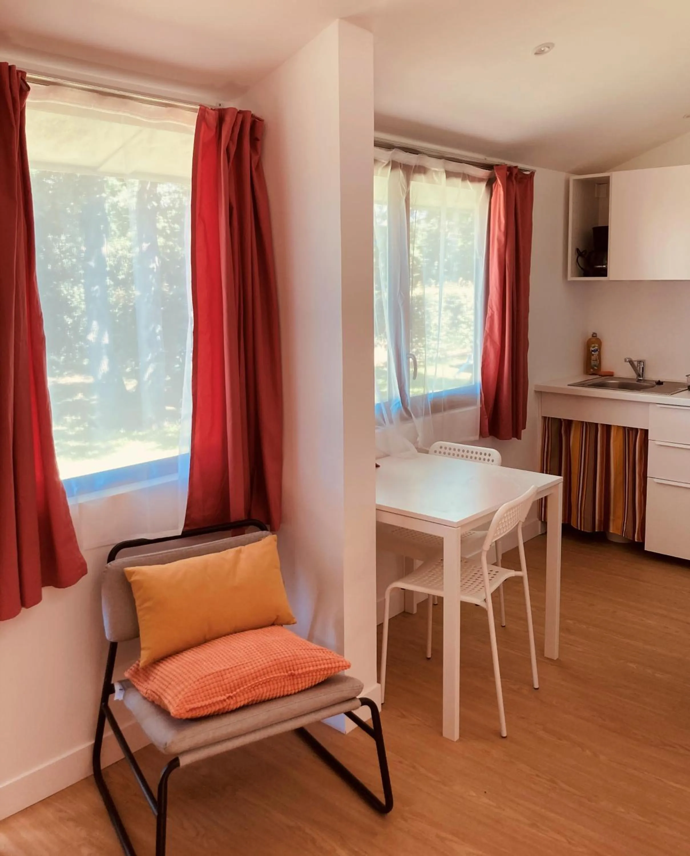 Dining area in Résidence Thibaud