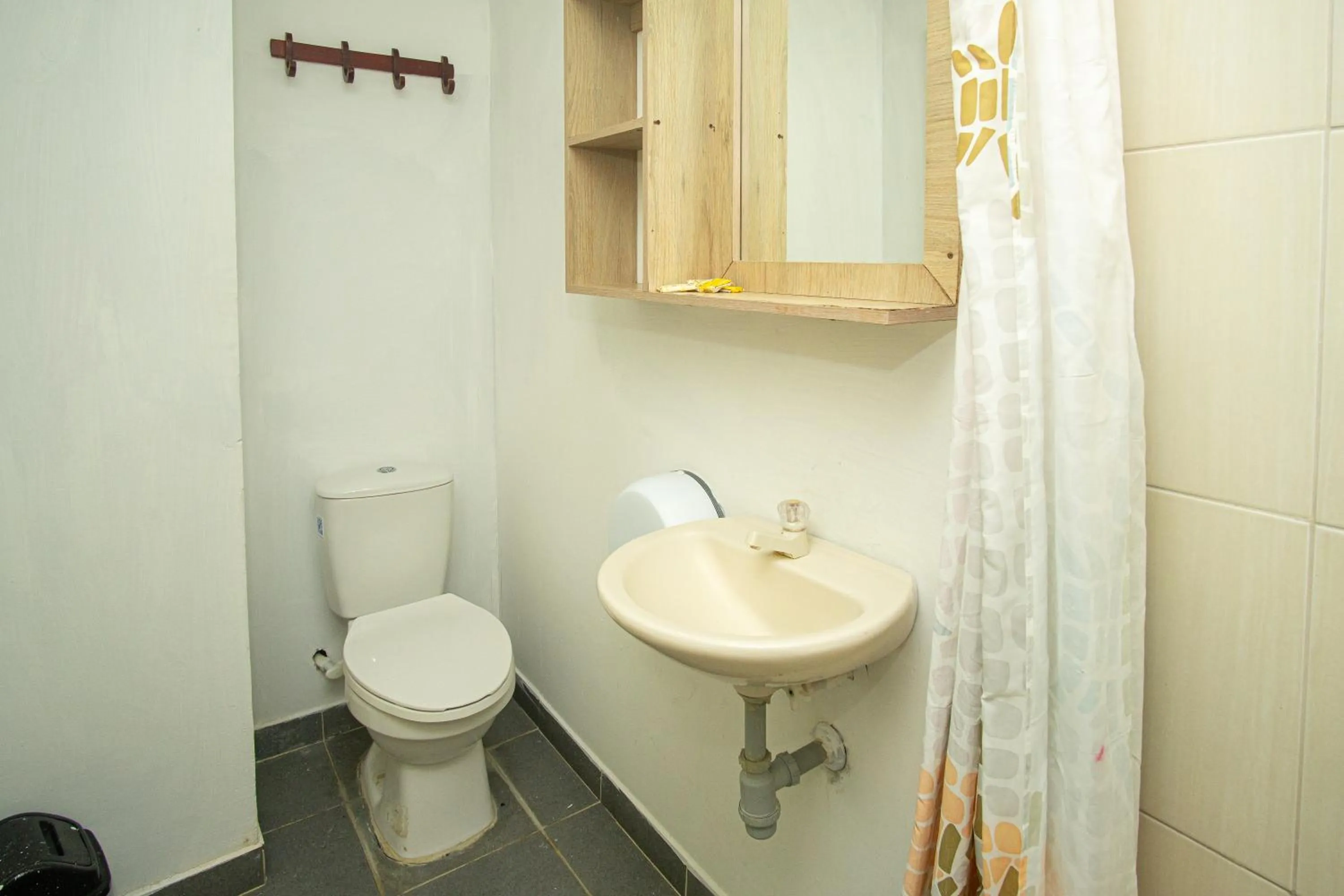 Shower in Hotel Playa Divina