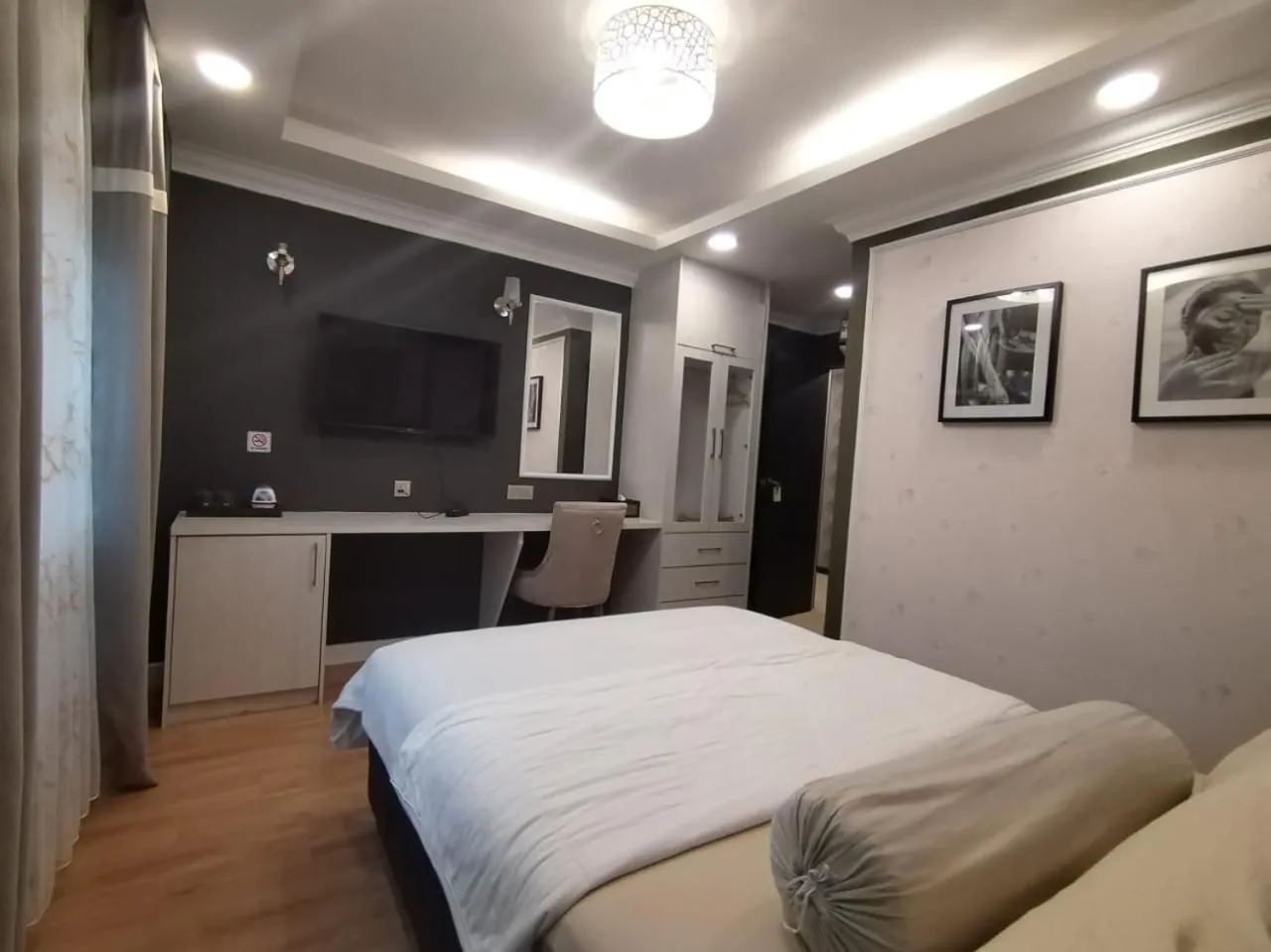 Bed in Grand Illusyin