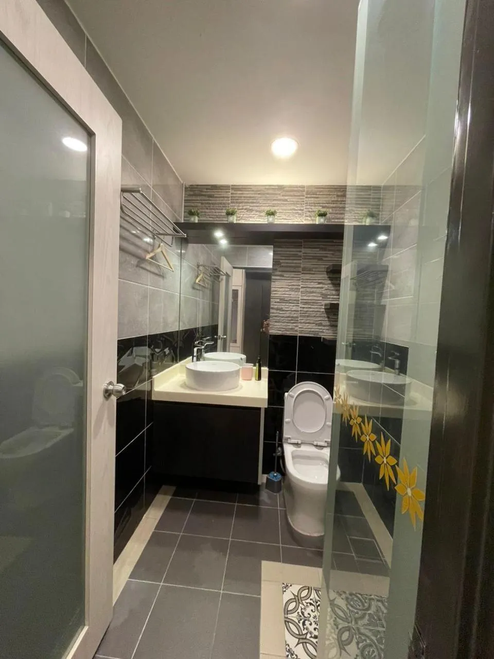 Bathroom in Grand Illusyin