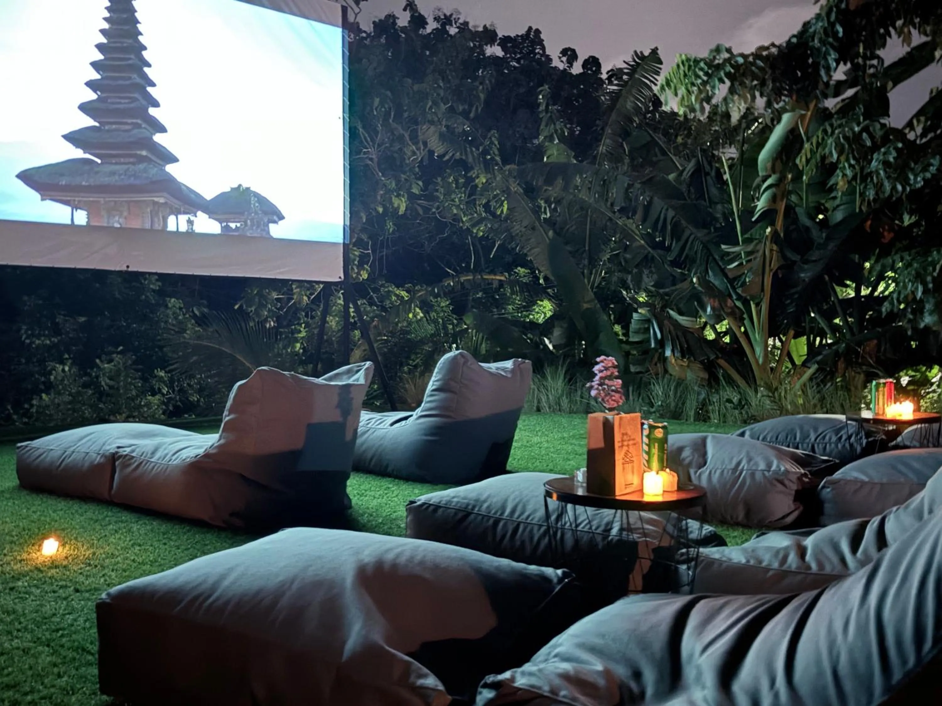 Evening entertainment in ONAYA Bali Resort - Adults Only