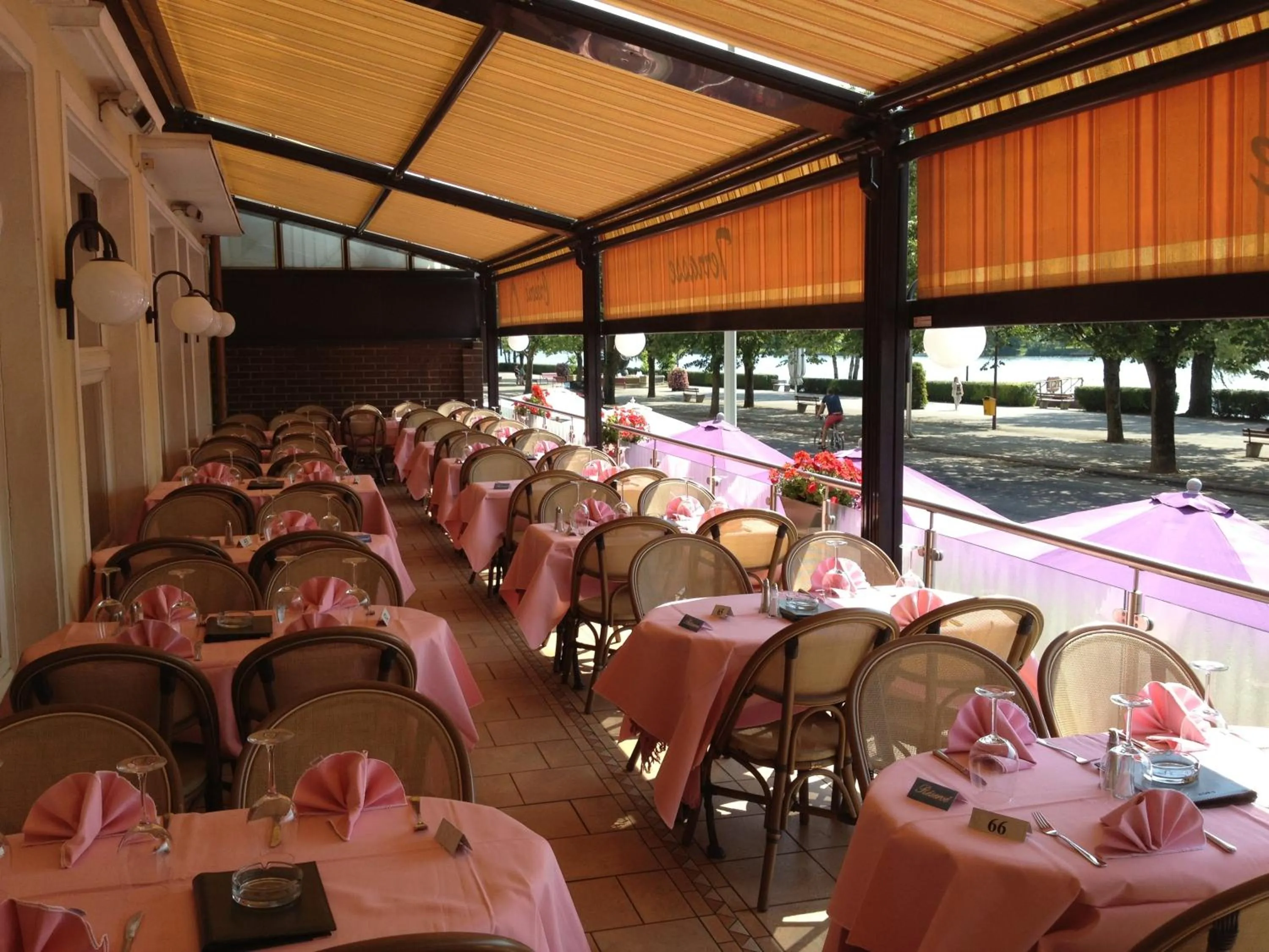 Restaurant/places to eat in Hotel de l' Esplanade