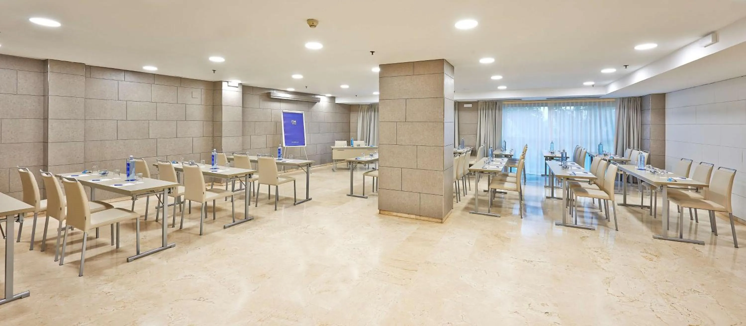 Meeting/conference room in NH Ciudad de Zaragoza