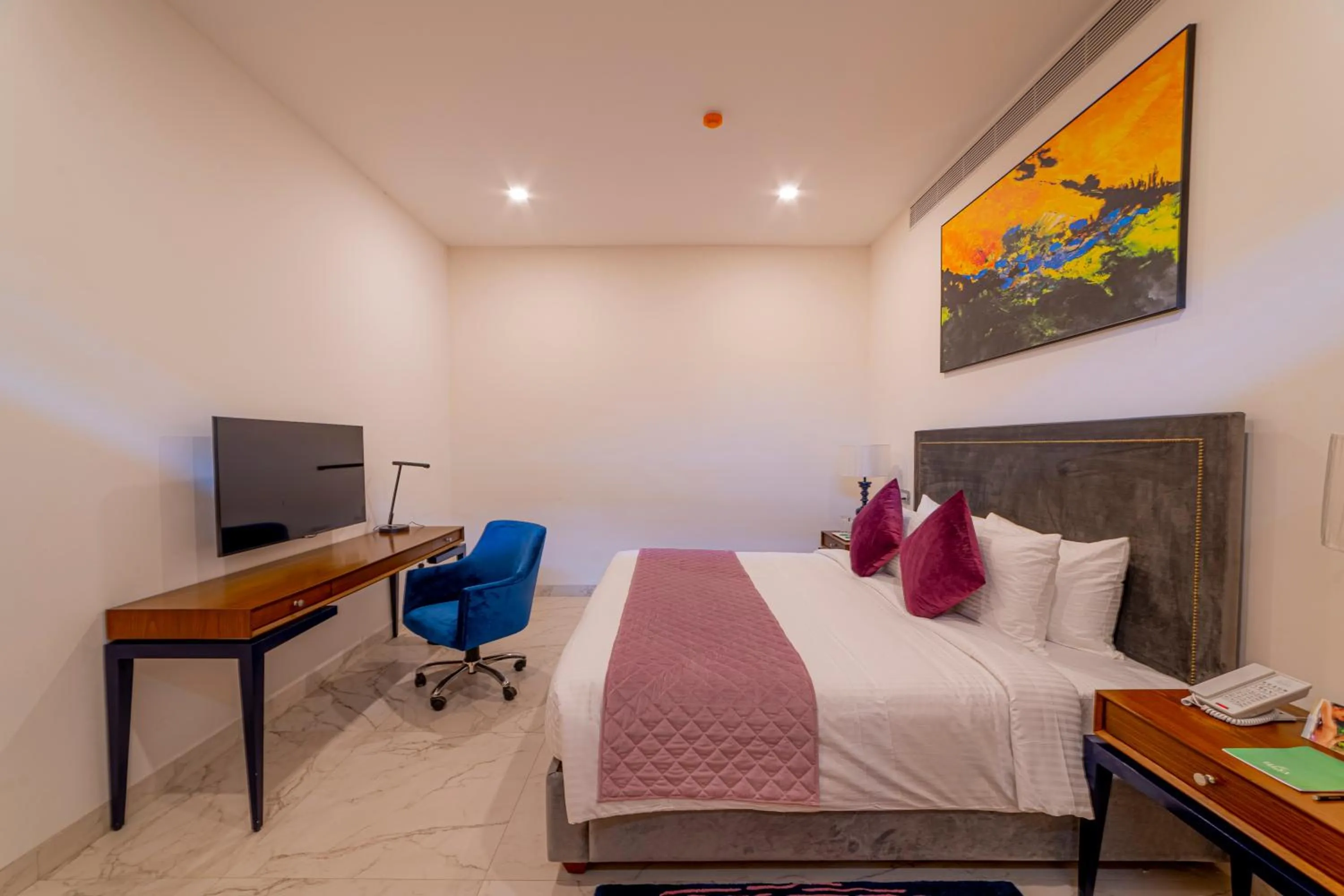 TV and multimedia, Bed in ELLAA RESIDENCES
