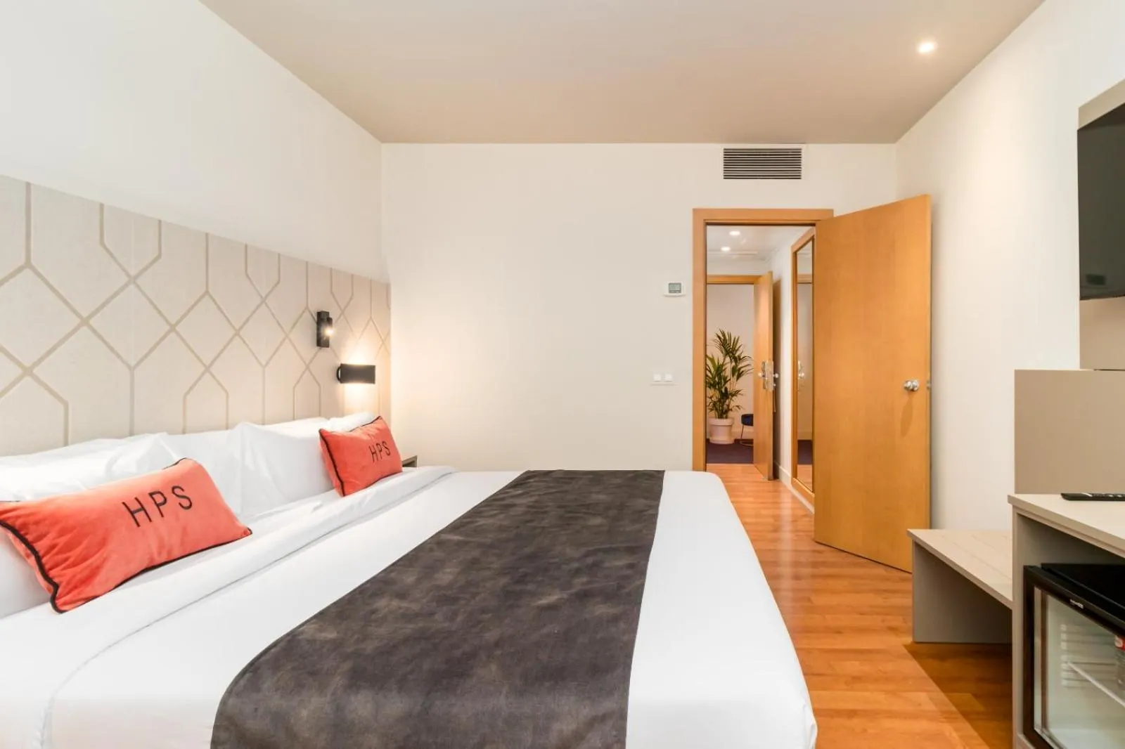 Bedroom, Bed in Hotel Puerta Santander