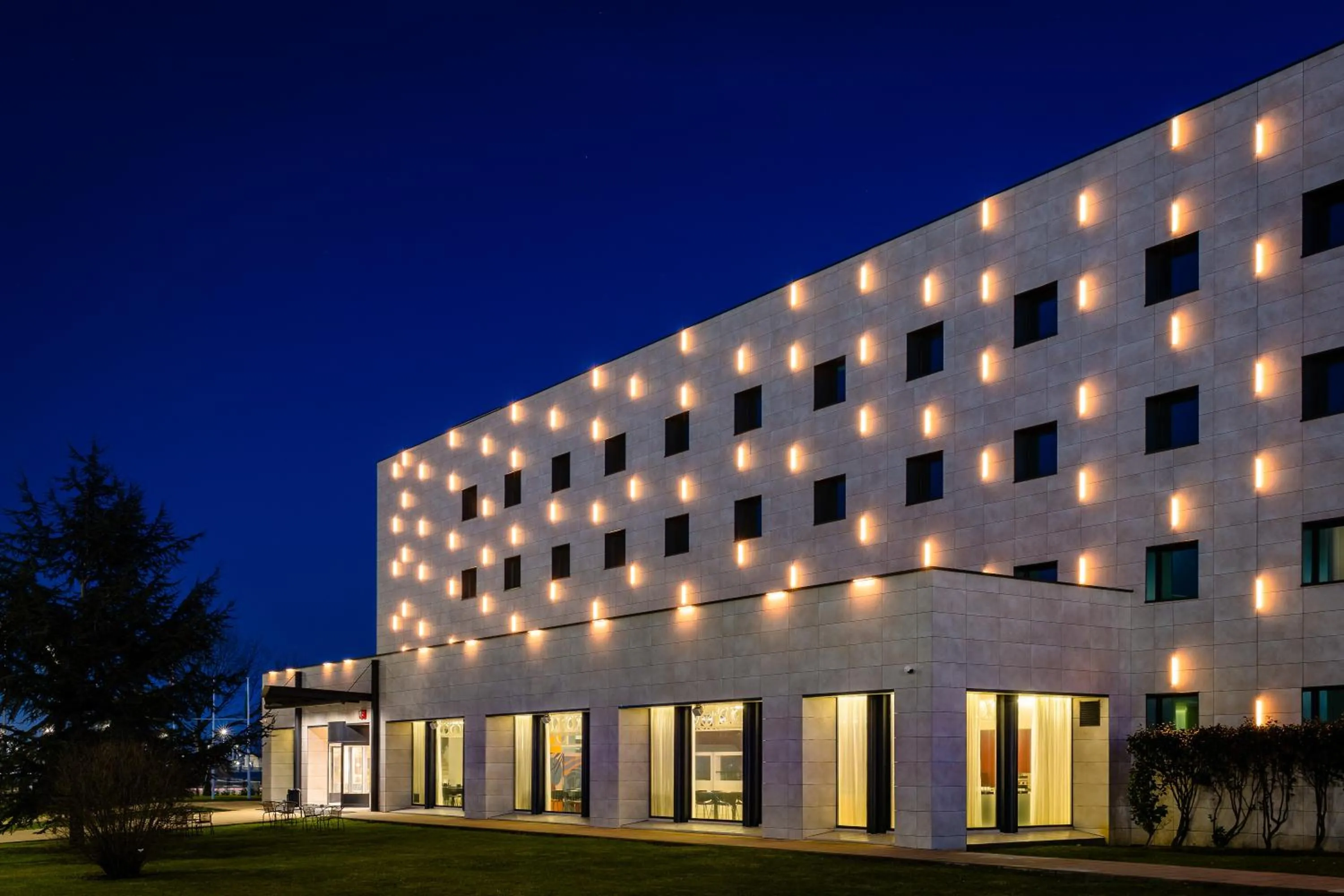 Property building in Hotel Puerta Santander