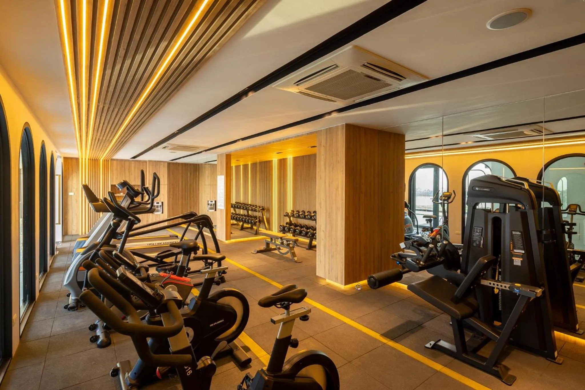 Fitness centre/facilities in Eastin Hotel Vientiane