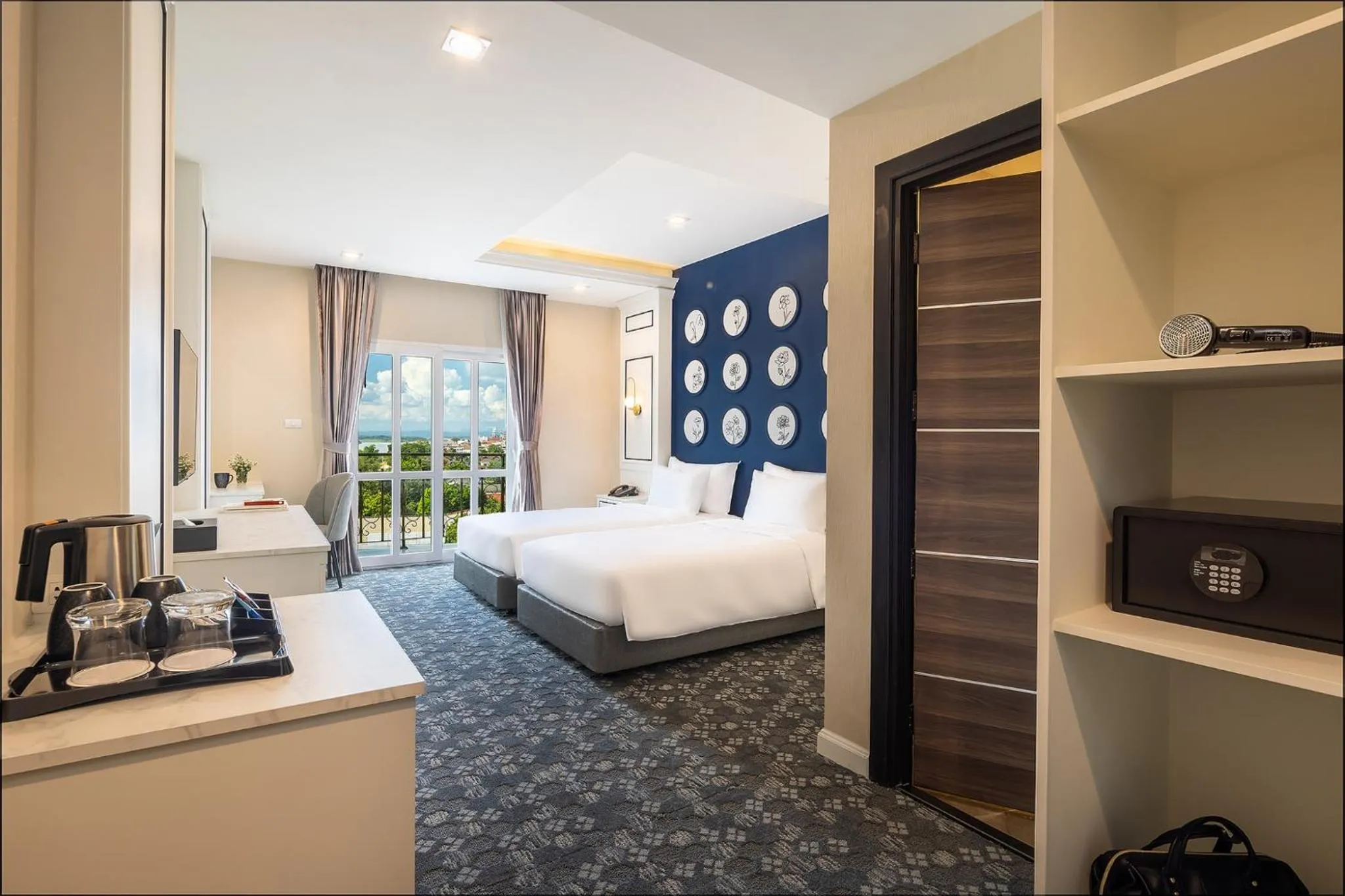 Bed in Eastin Hotel Vientiane