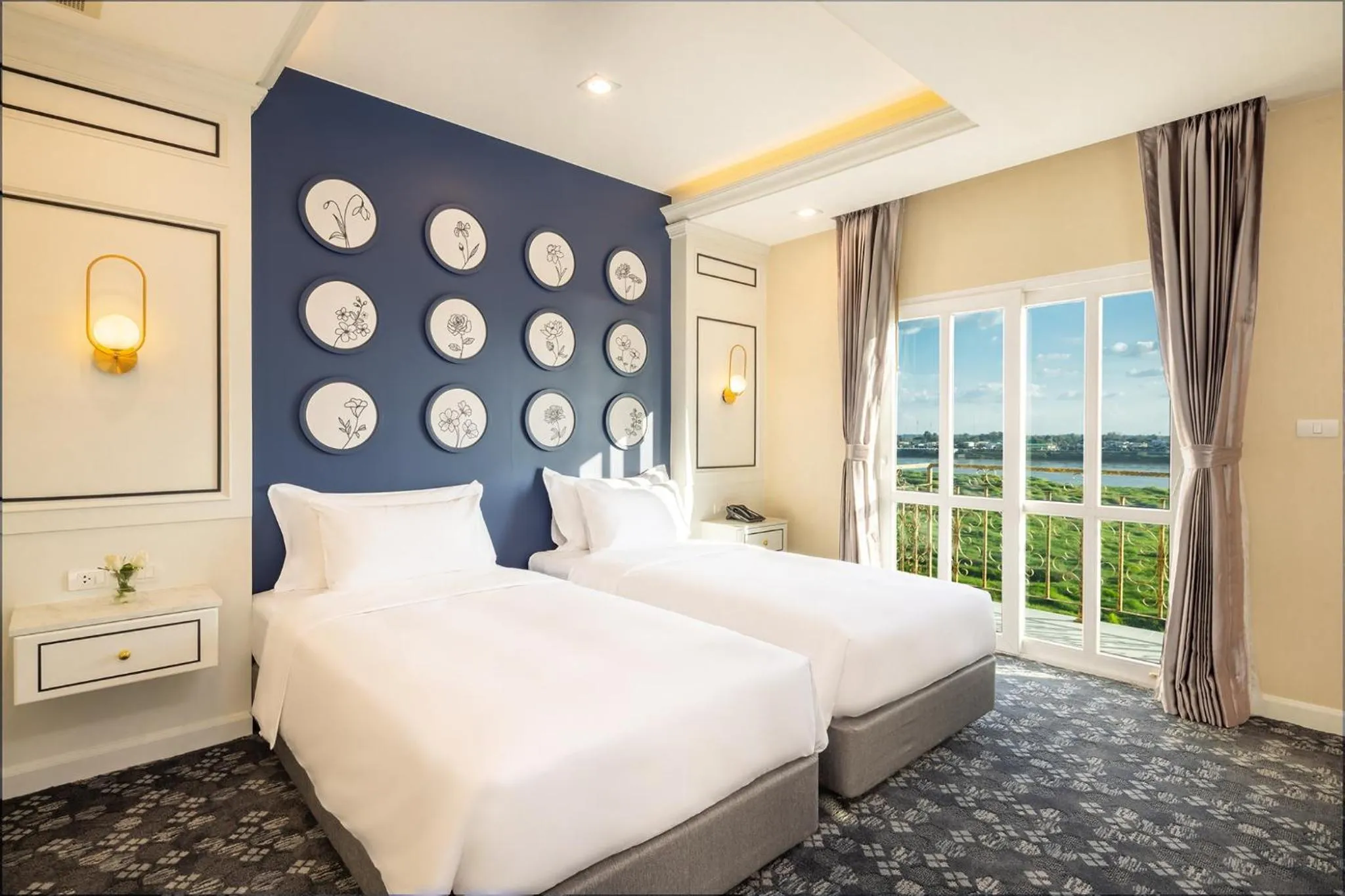 Bed in Eastin Hotel Vientiane