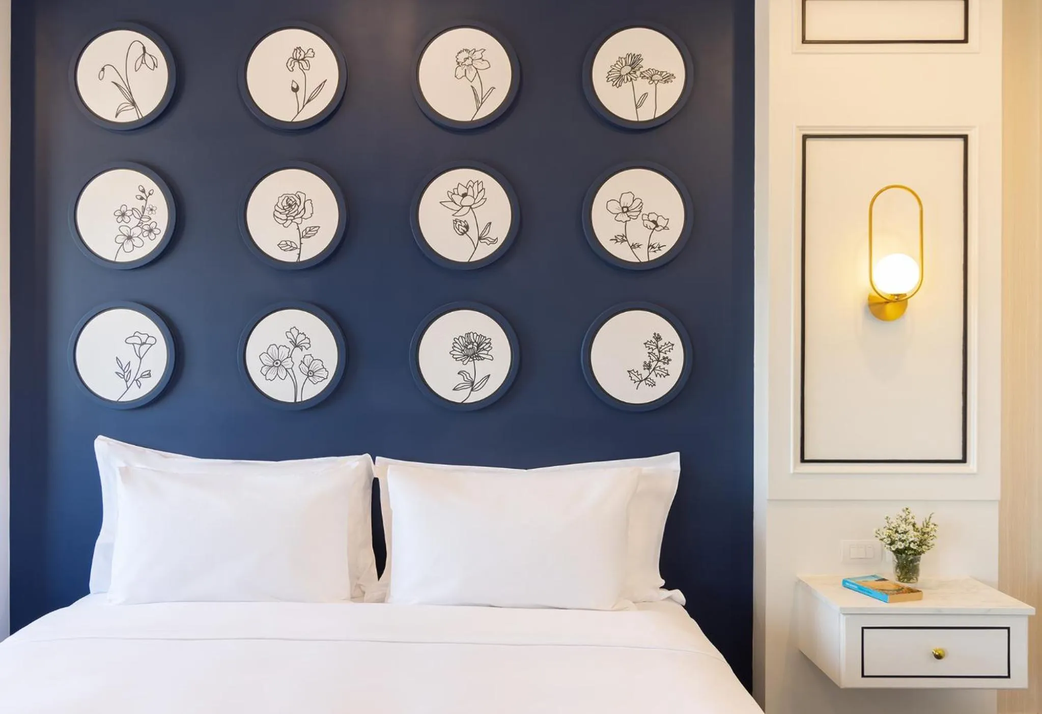 Bed in Eastin Hotel Vientiane