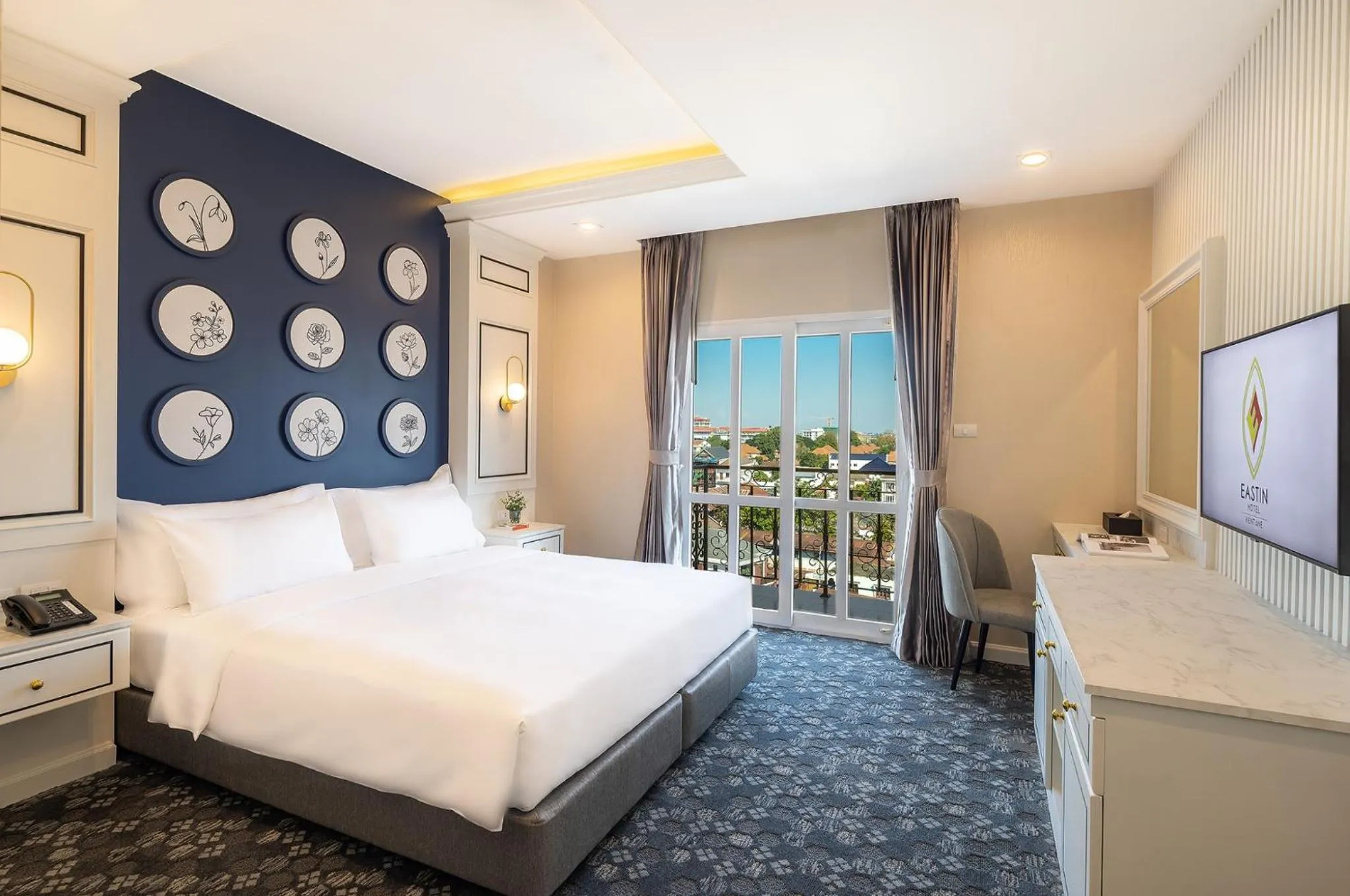 Bed in Eastin Hotel Vientiane