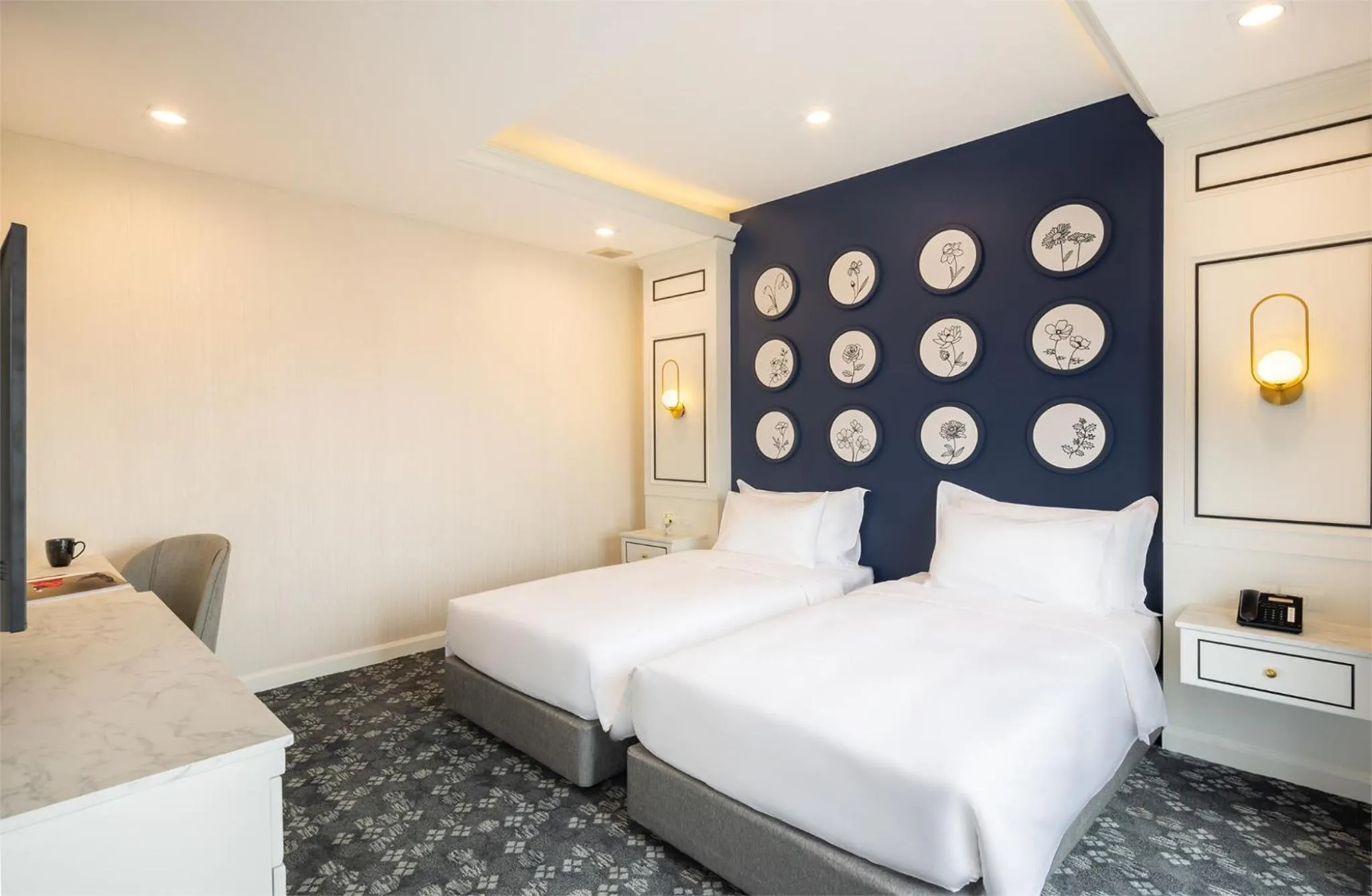 Bed in Eastin Hotel Vientiane