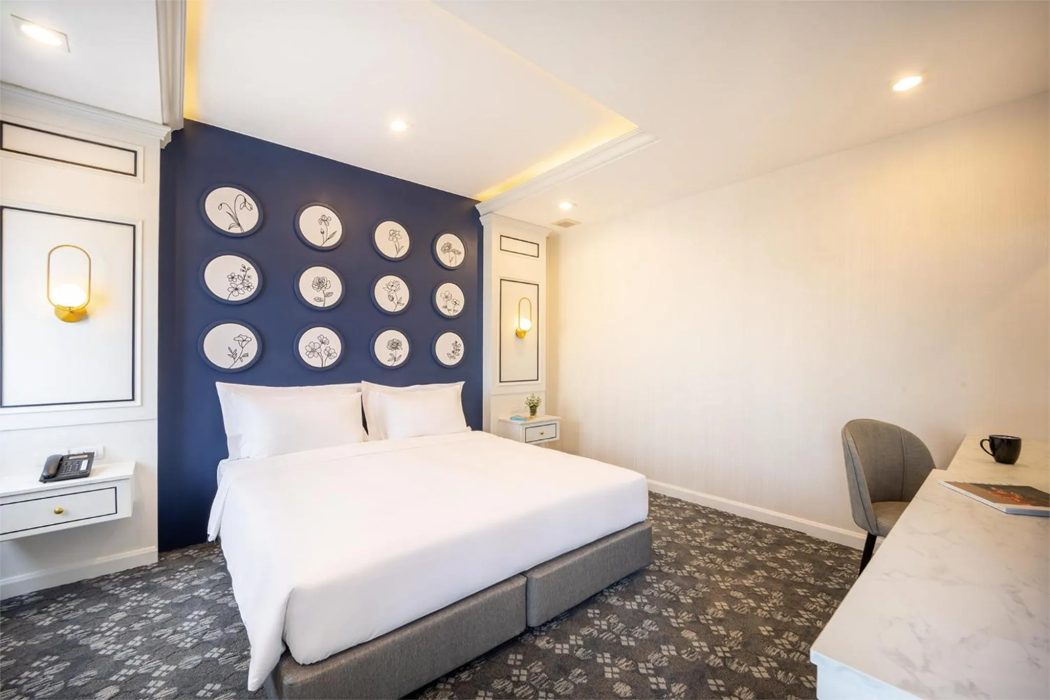 Bed in Eastin Hotel Vientiane