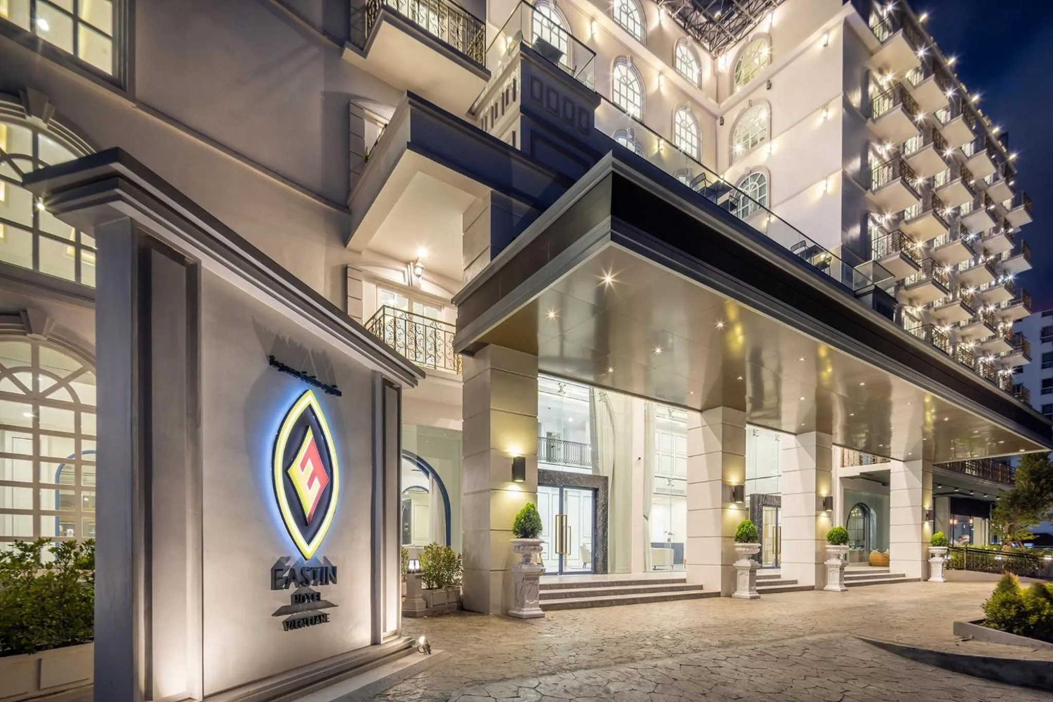 Night in Eastin Hotel Vientiane