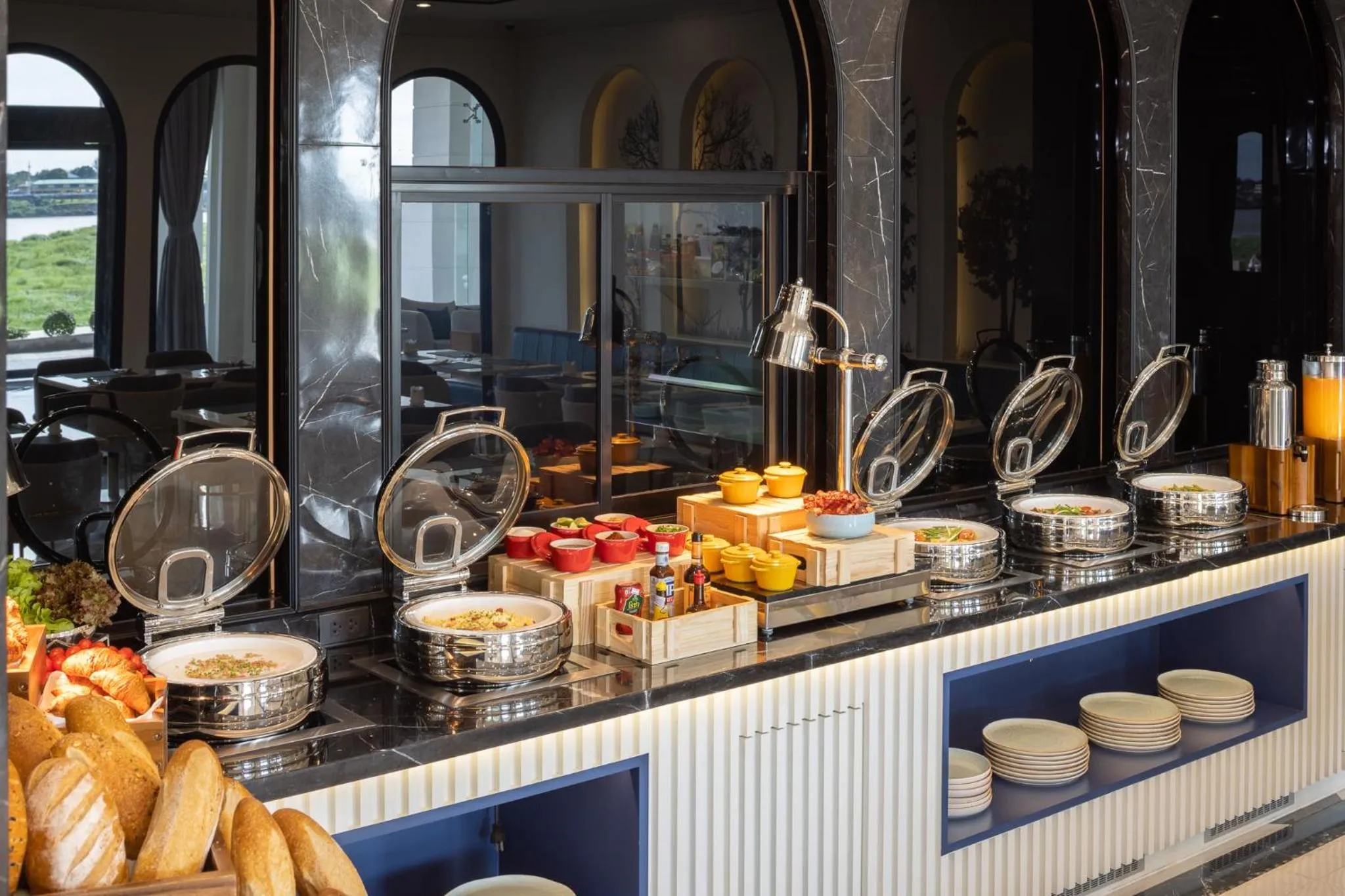 Breakfast in Eastin Hotel Vientiane