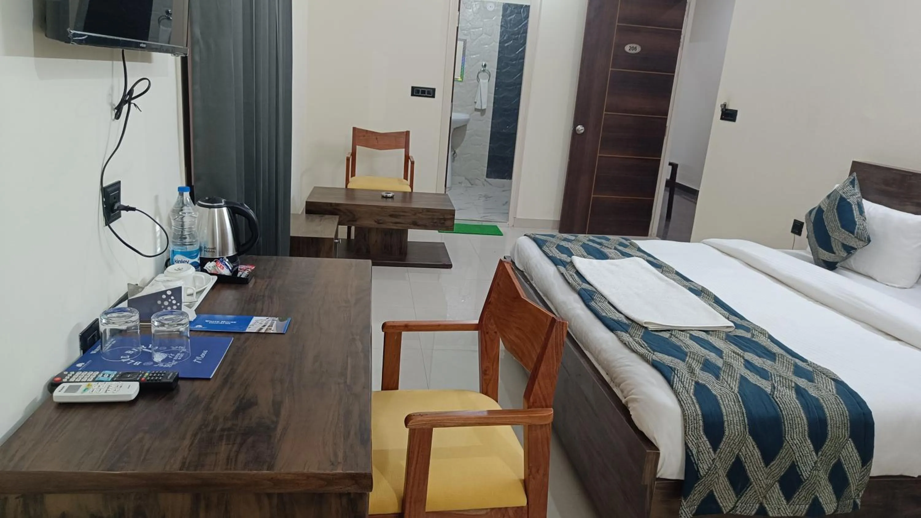 Photo of the whole room, Bed in White House Country Inn By PEARL Luxury Hotel In Jhajjar