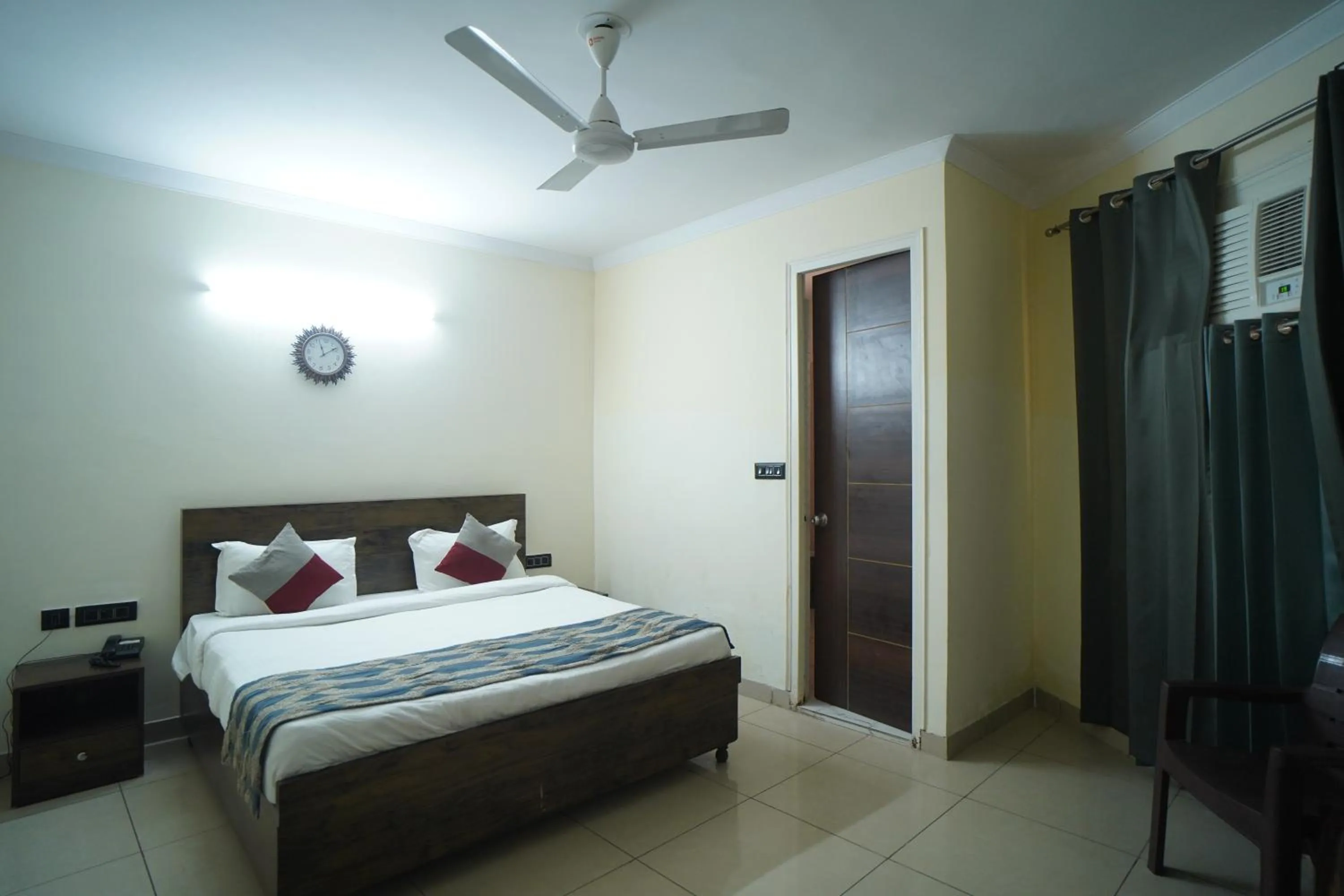 Photo of the whole room, Bed in White House Country Inn By PEARL Luxury Hotel In Jhajjar