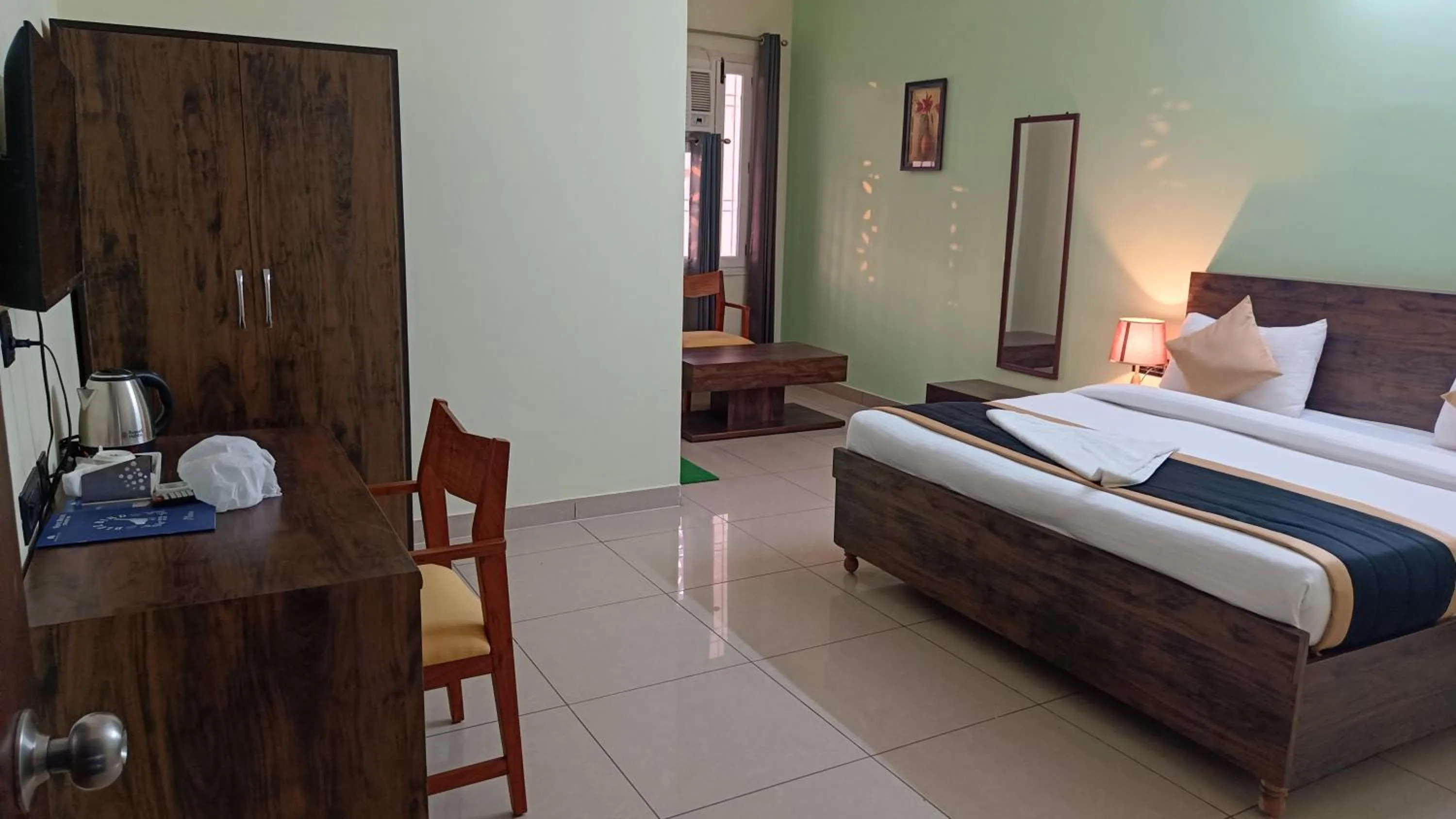 Photo of the whole room, Bed in White House Country Inn By PEARL Luxury Hotel In Jhajjar