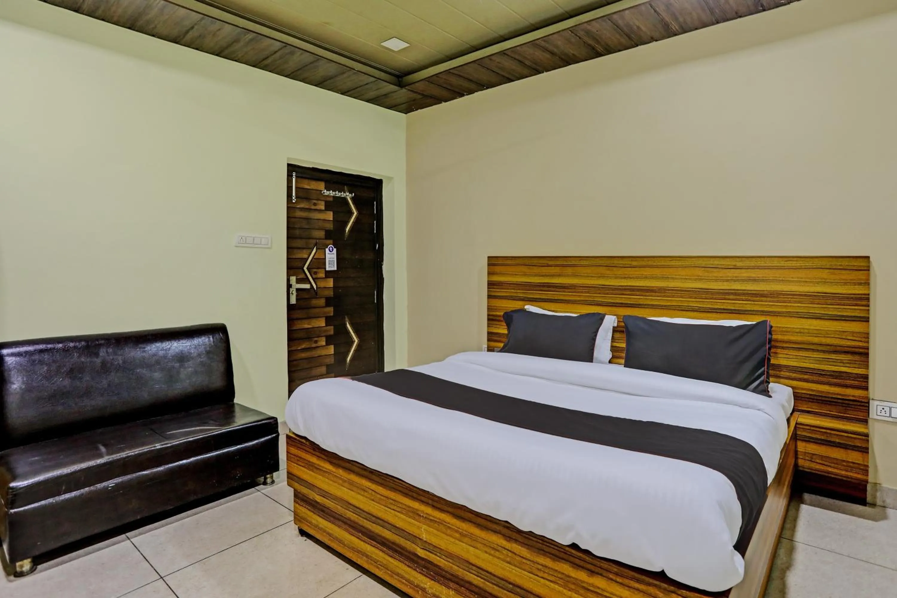 Bedroom, Bed in Hotel O by OYO Yatika Inn