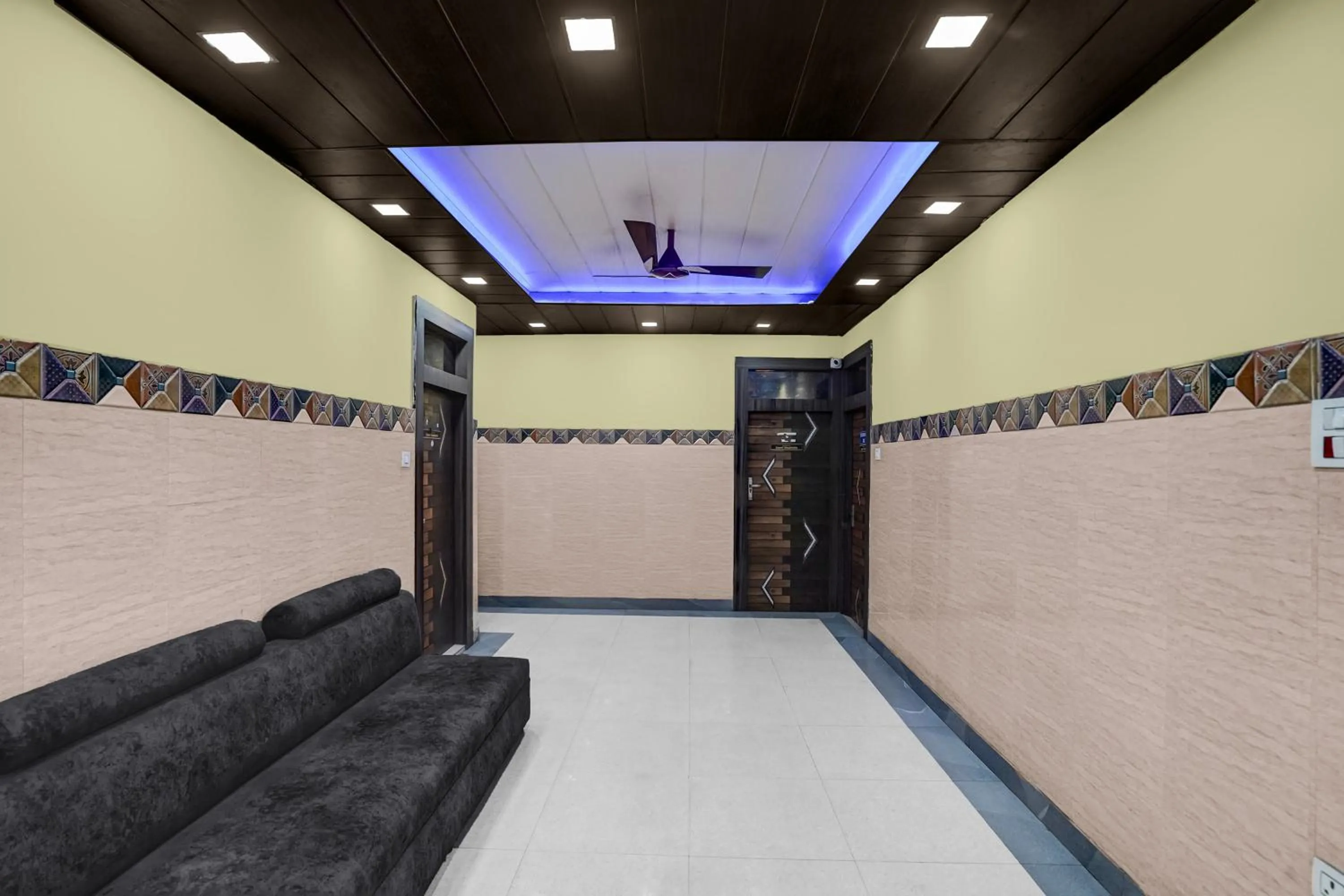 Lobby or reception in Super Collection O JK Temple Kanpur Formerly Yatika Inn