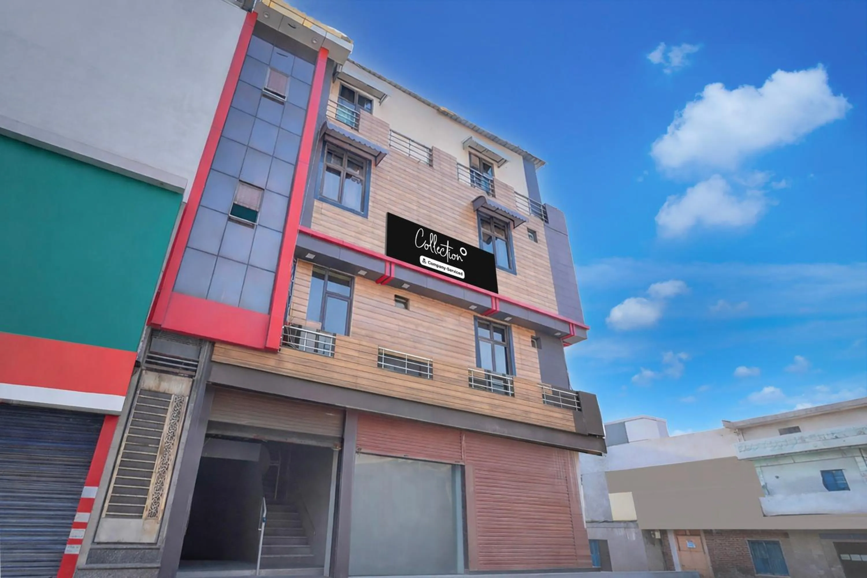 Facade/entrance in Super Collection O JK Temple Kanpur Formerly Yatika Inn