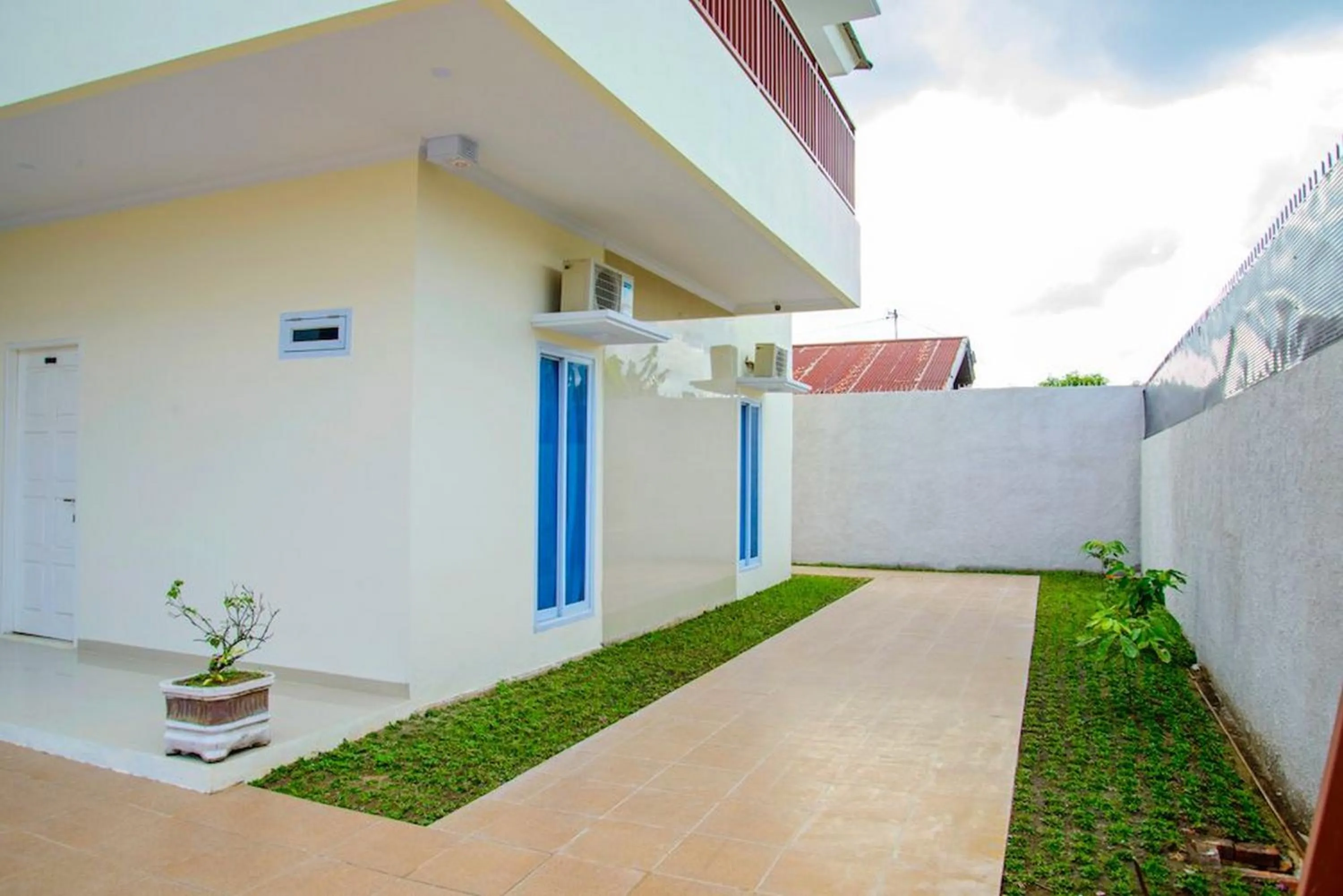 Property building in RedDoorz syariah near Universitas Islam Riau