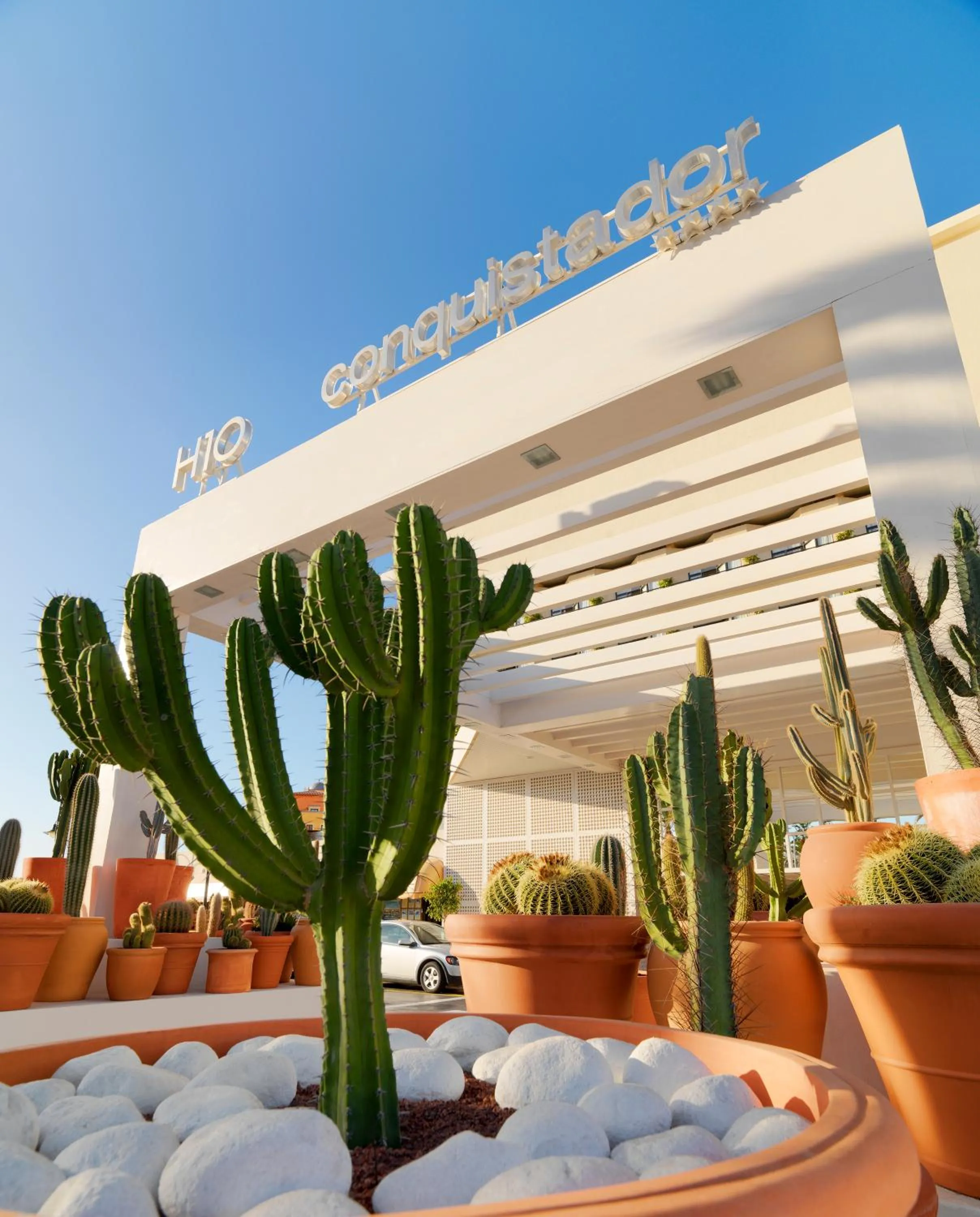 Facade/entrance in H10 Conquistador