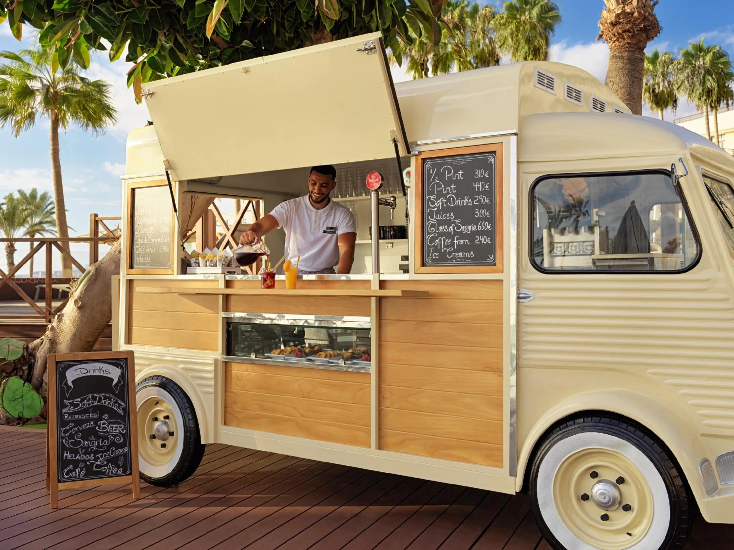 Drinks in H10 Conquistador