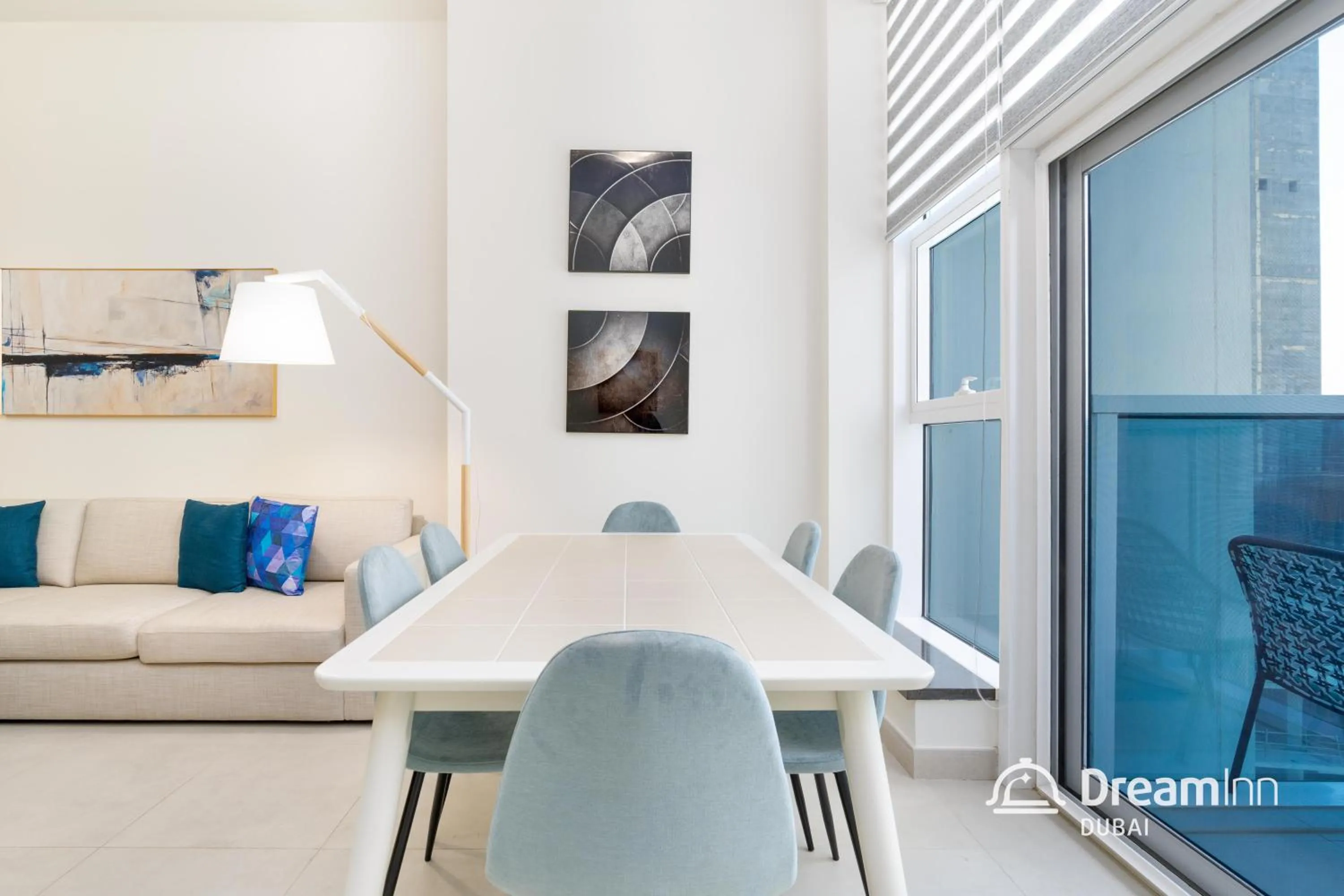 Dining area in Dream Inn Apartments - Marina Arcade Tower