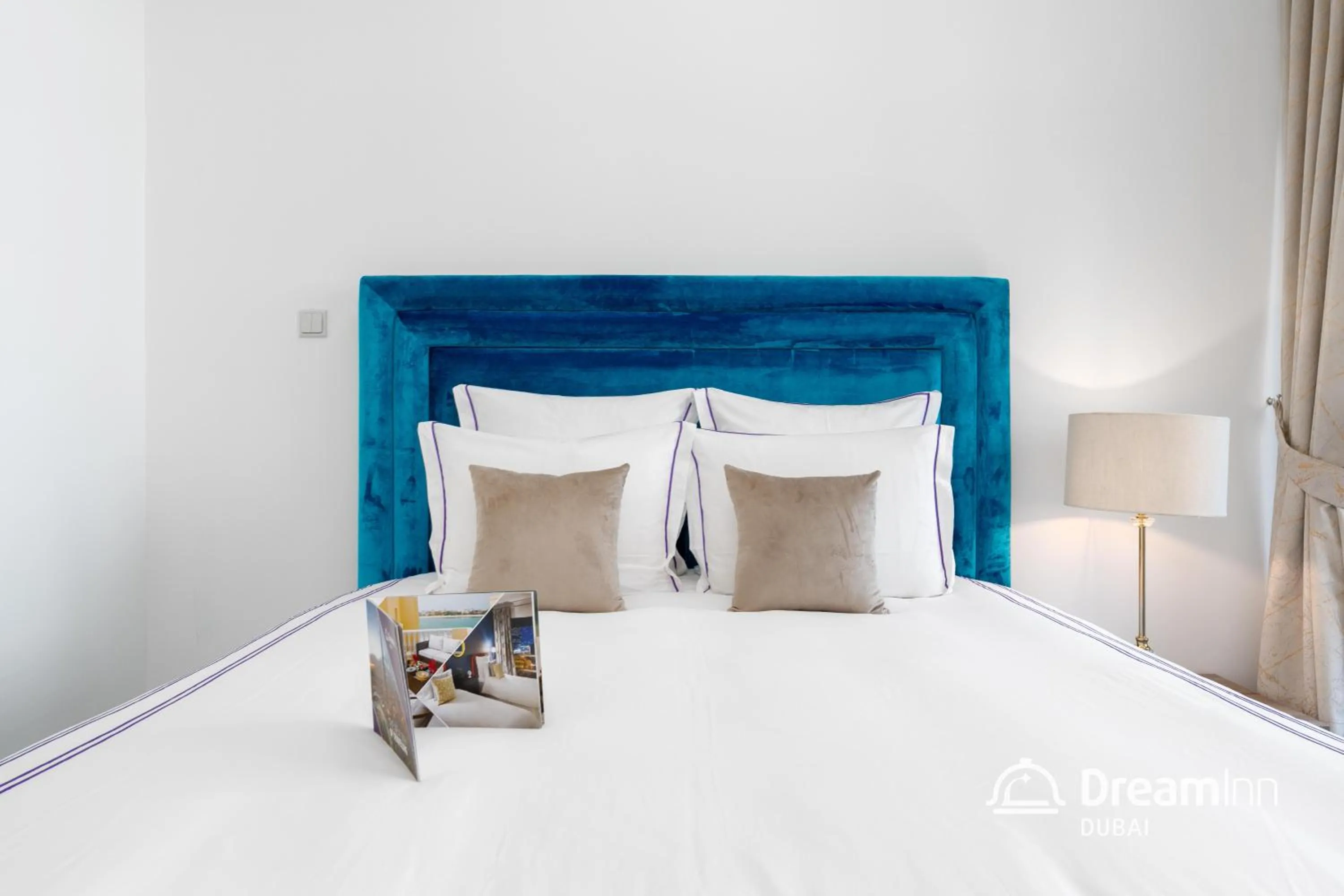 Bed in Dream Inn Apartments - Marina Arcade Tower