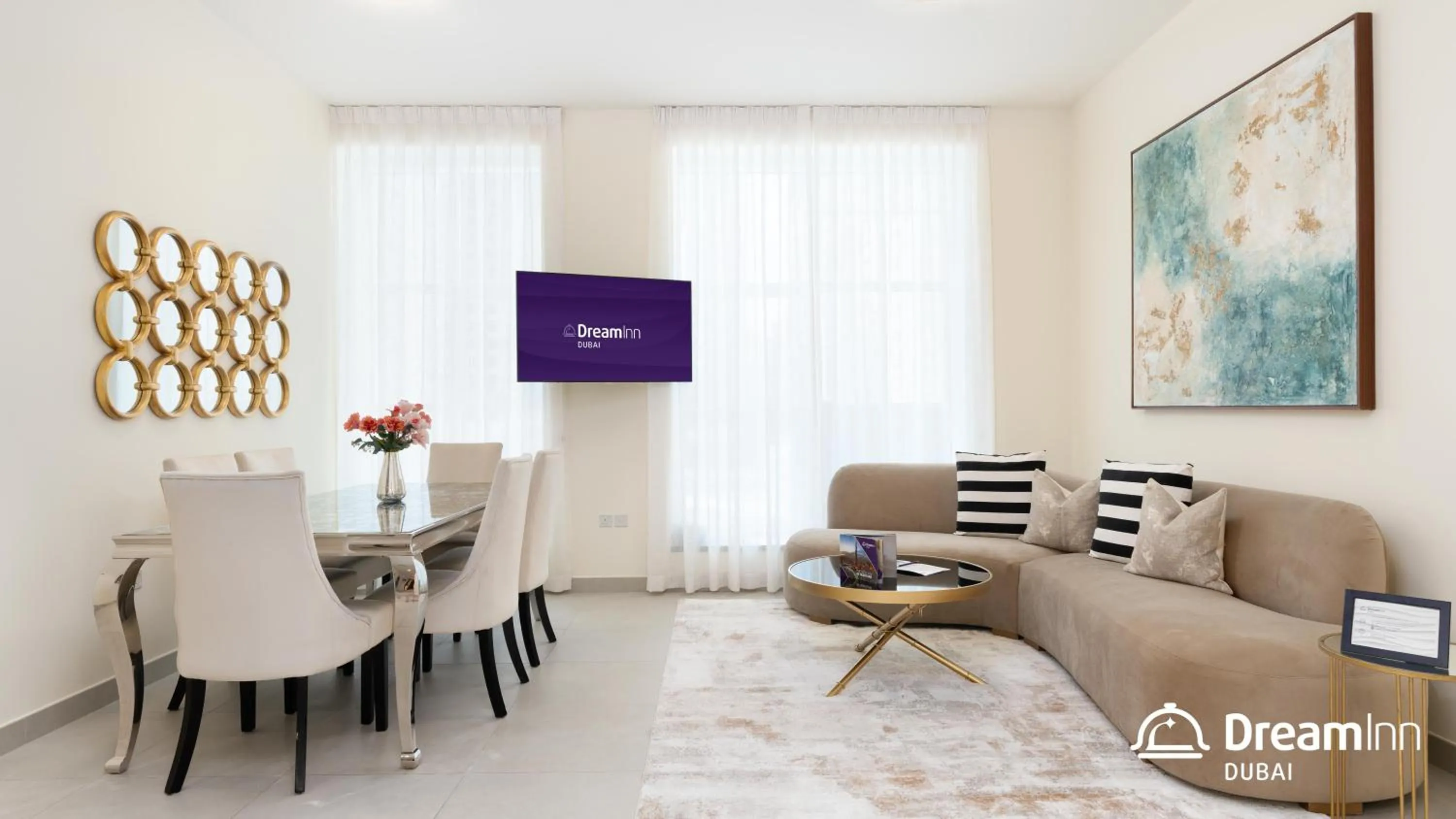 TV and multimedia in Dream Inn Apartments - Marina Arcade Tower