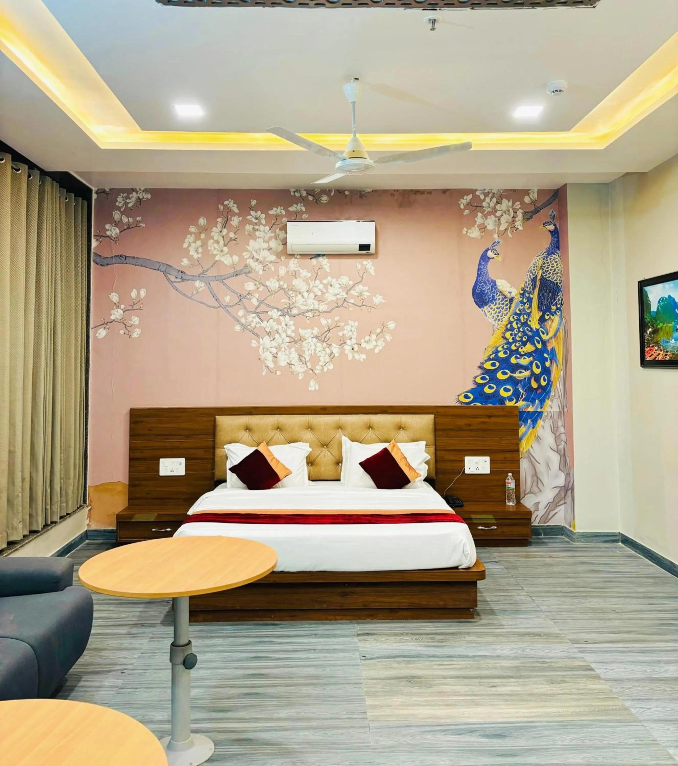 Bed in Vinn Amar Vilas by Vesta