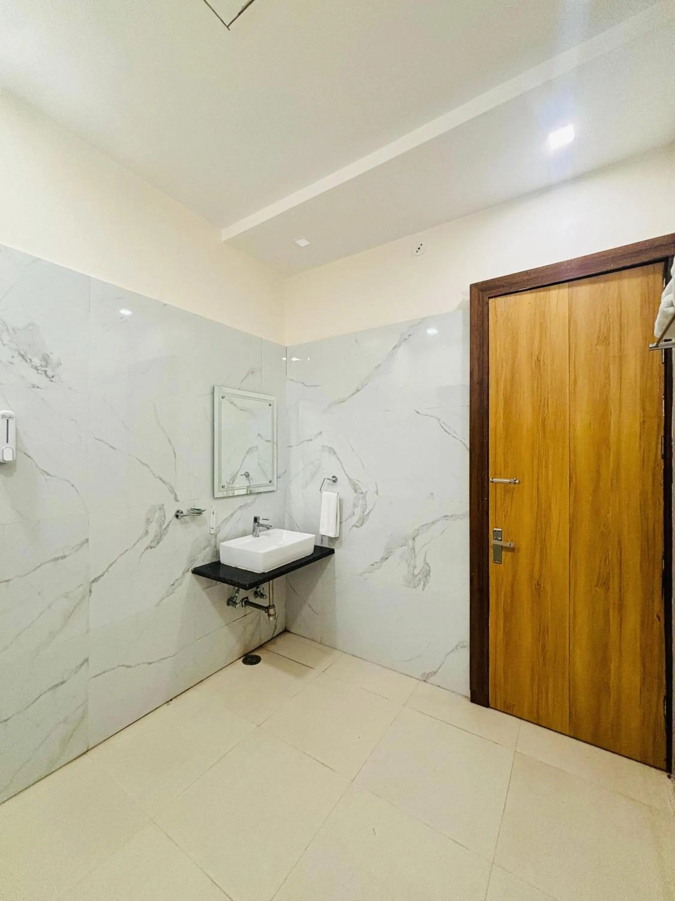 Toilet in Vinn Amar Vilas by Vesta