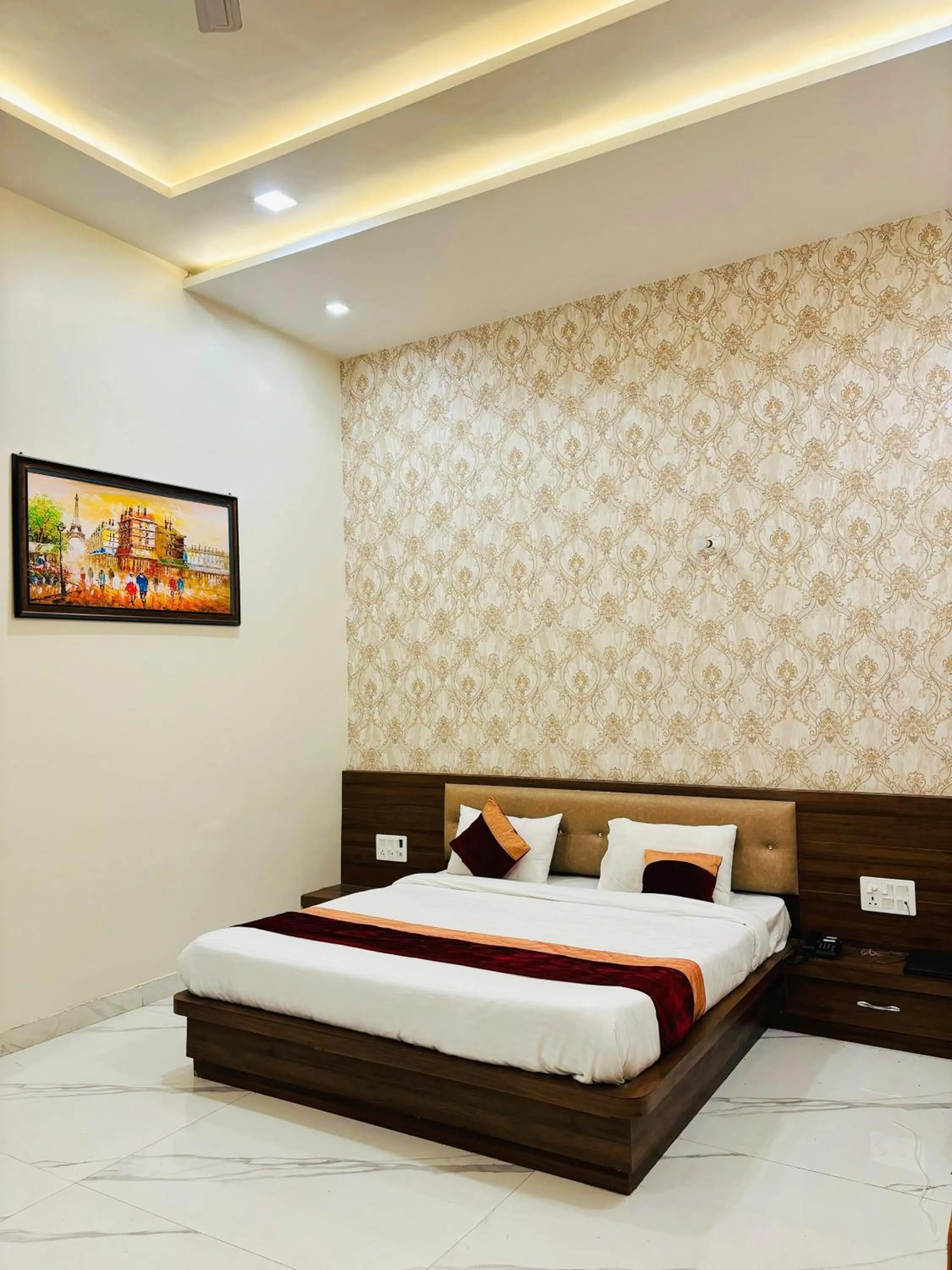 Bed in Vinn Amar Vilas by Vesta