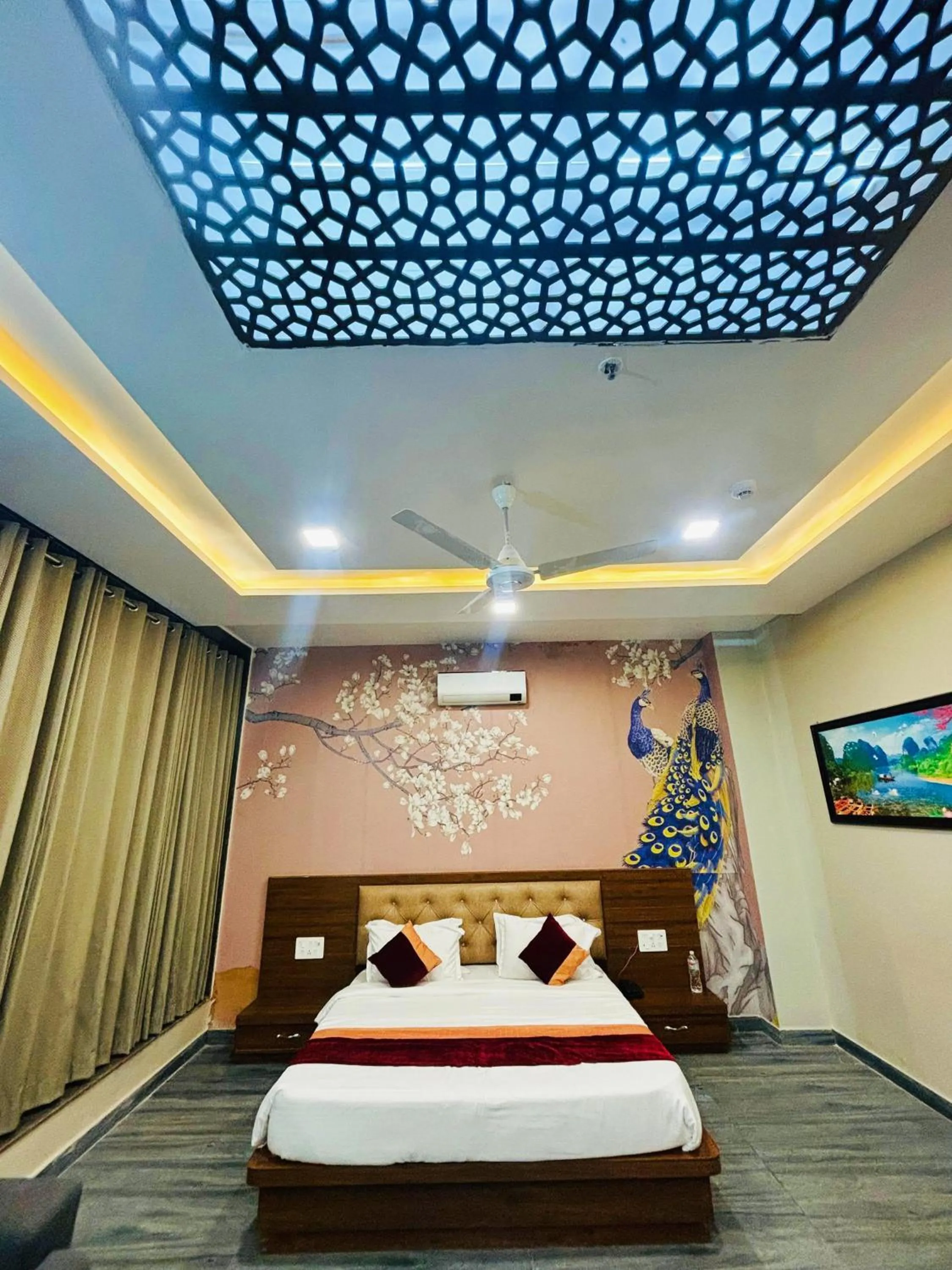 Bed in Vinn Amar Vilas by Vesta