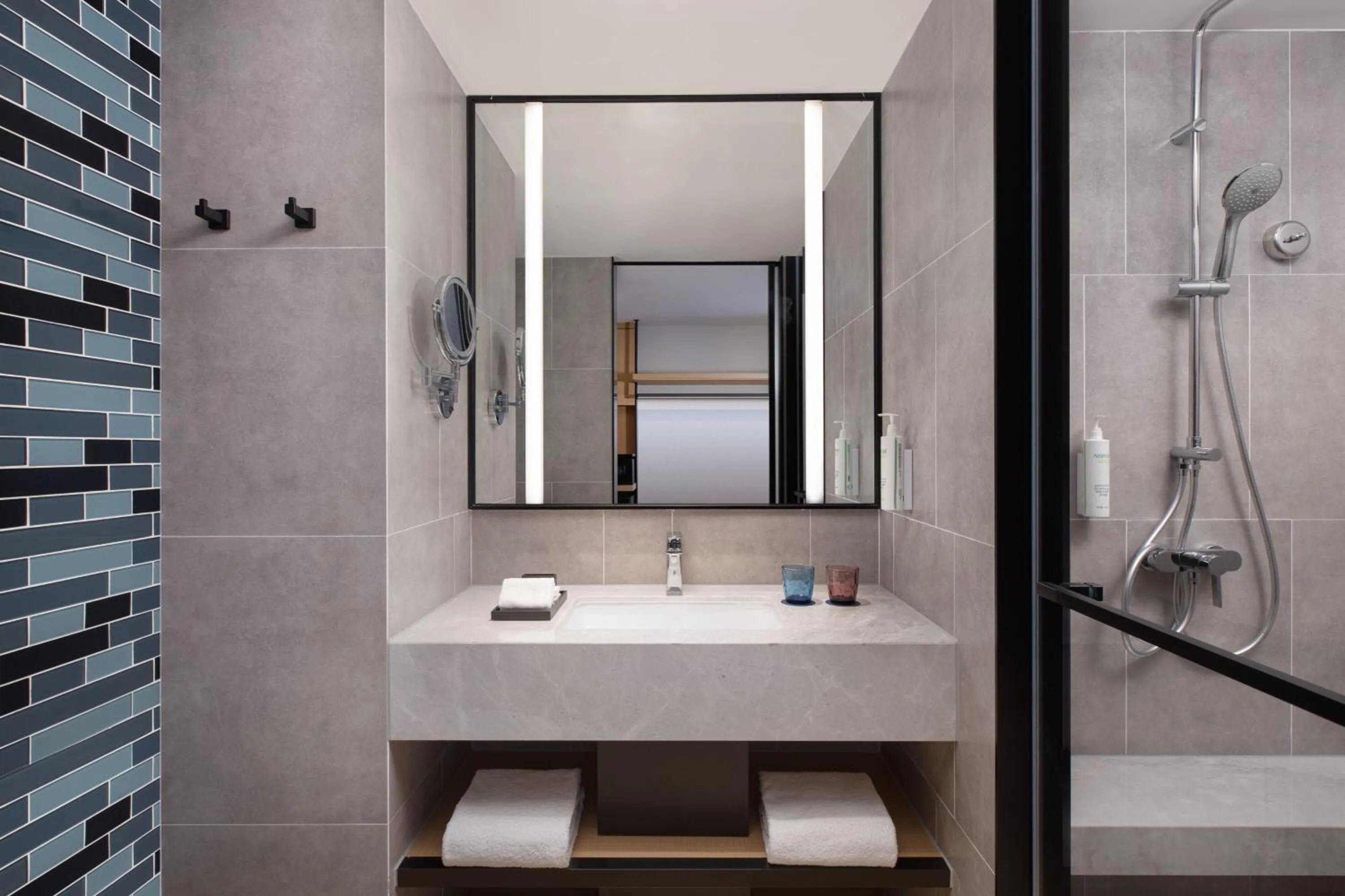 Bathroom in Fairfield by Marriott Hangzhou Xihu District