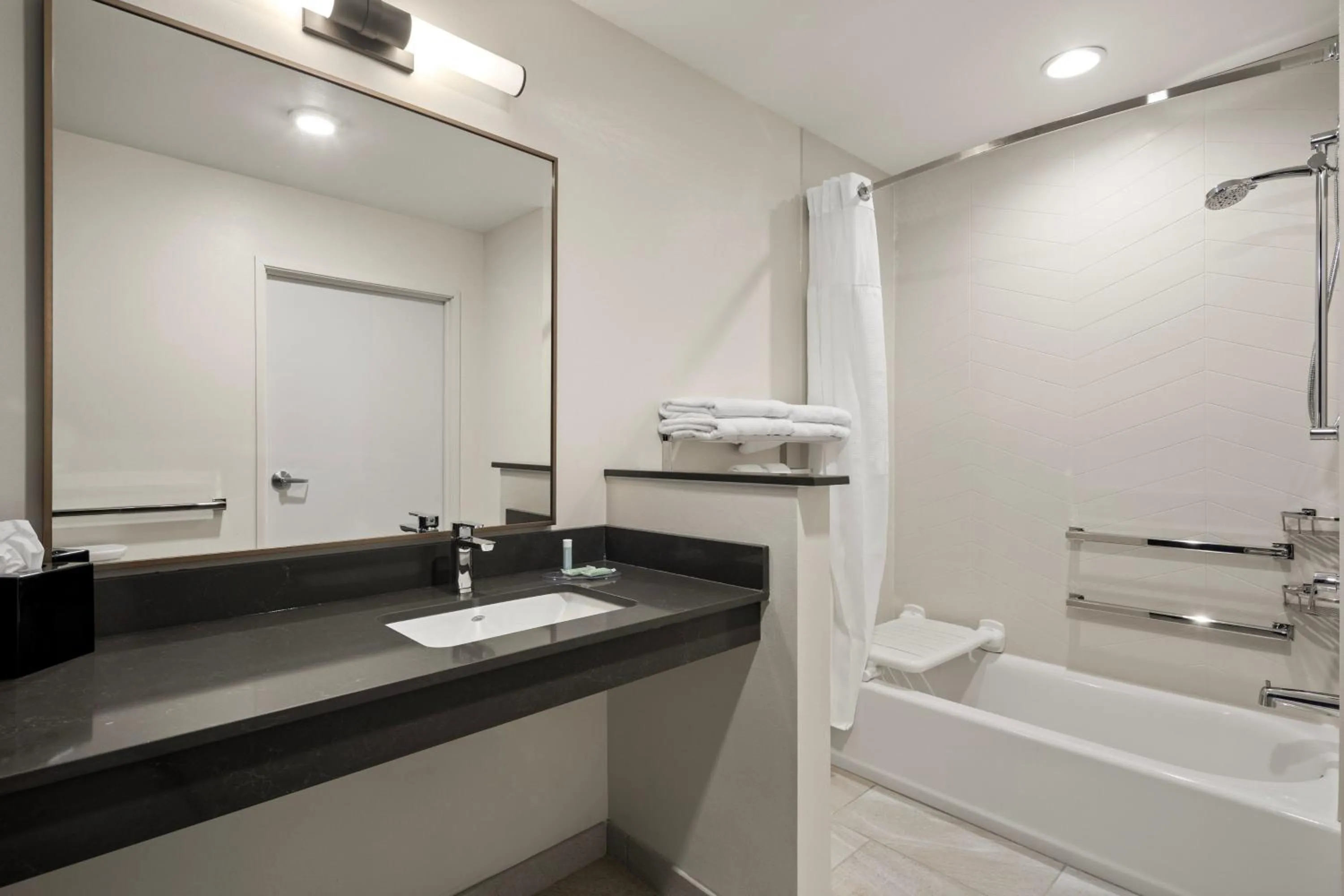 Bathroom in Fairfield by Marriott Inn & Suites Yankton