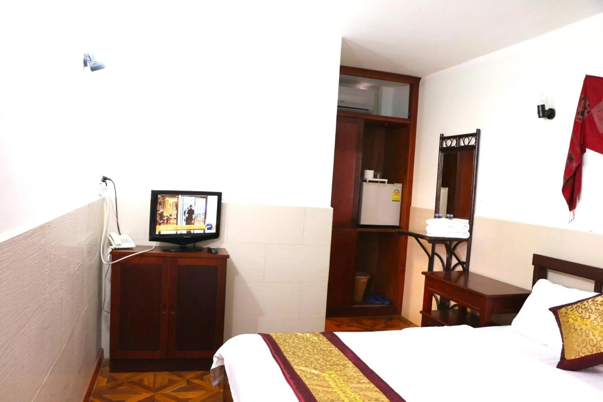 Bed in Mali Namphu Hotel