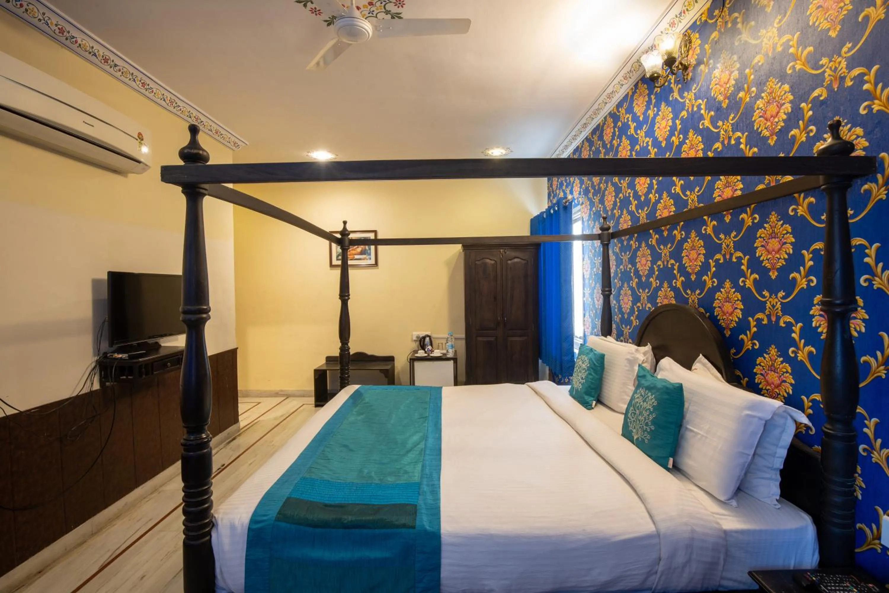 Photo of the whole room in Hotel Royal Pratap Niwas